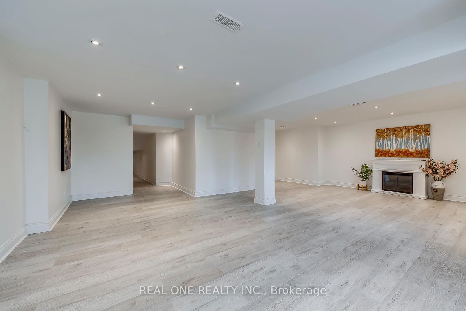 Photo 30 of 1249 Sweetfern Crescent, Milton, Cobban — HOMEH
