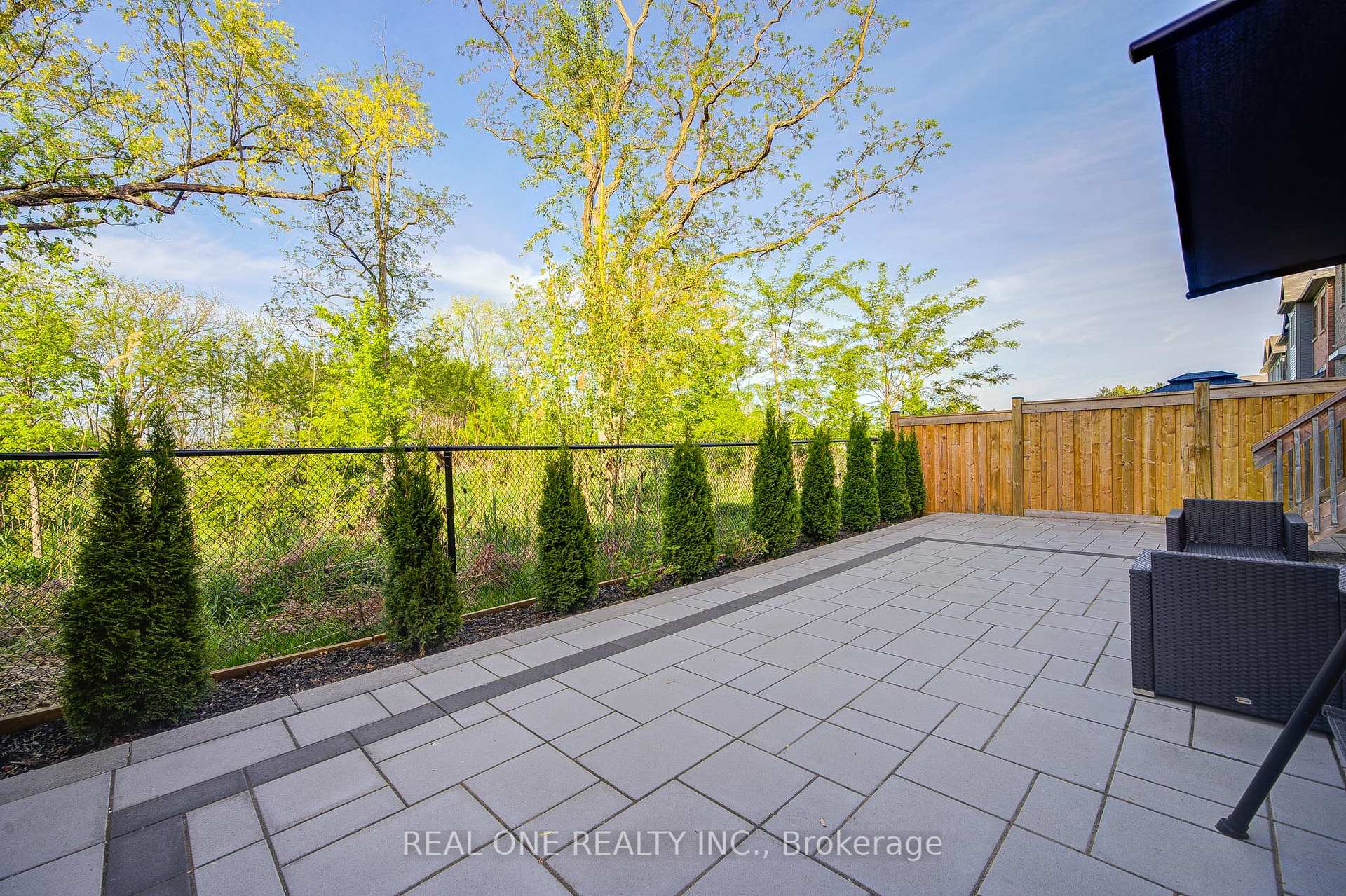 Photo 32 of 1249 Sweetfern Crescent, Milton, Cobban — HOMEH