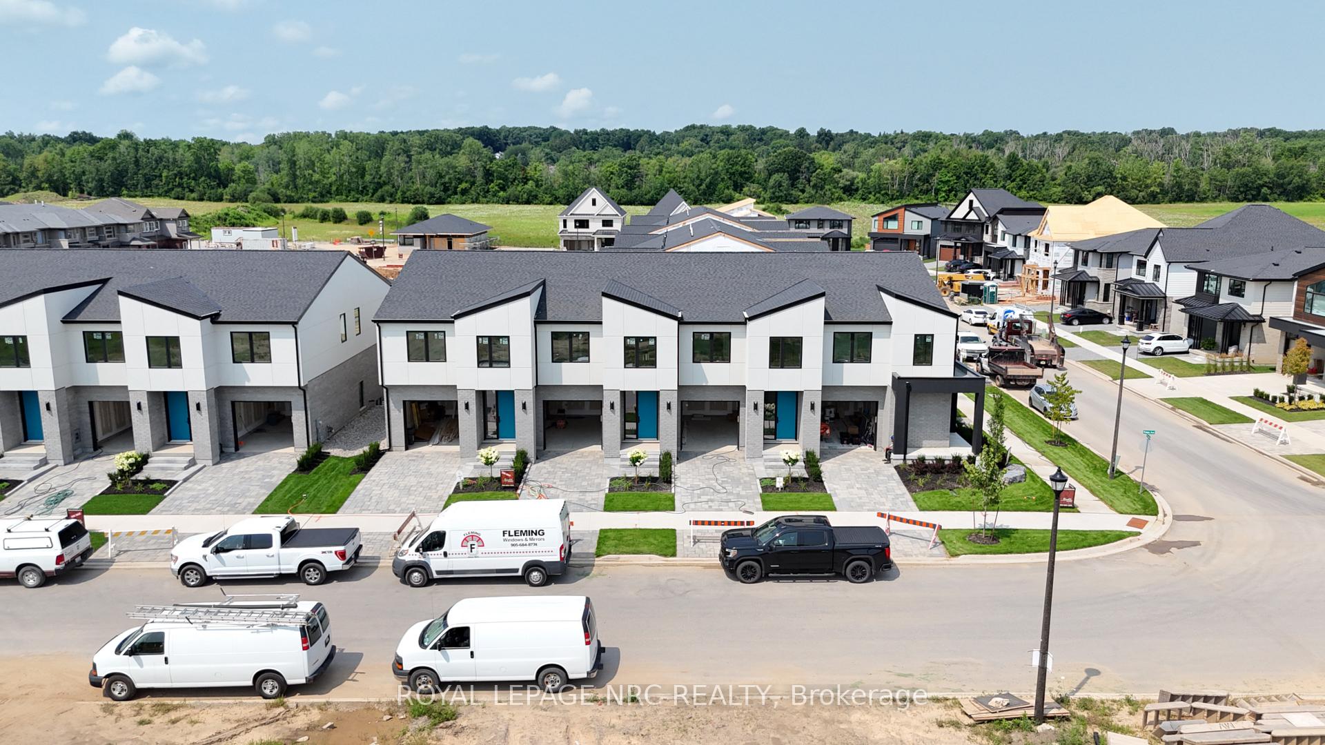 Photo 6 of 16 Arsenault Crescent, Pelham, Fonthill — HOMEH