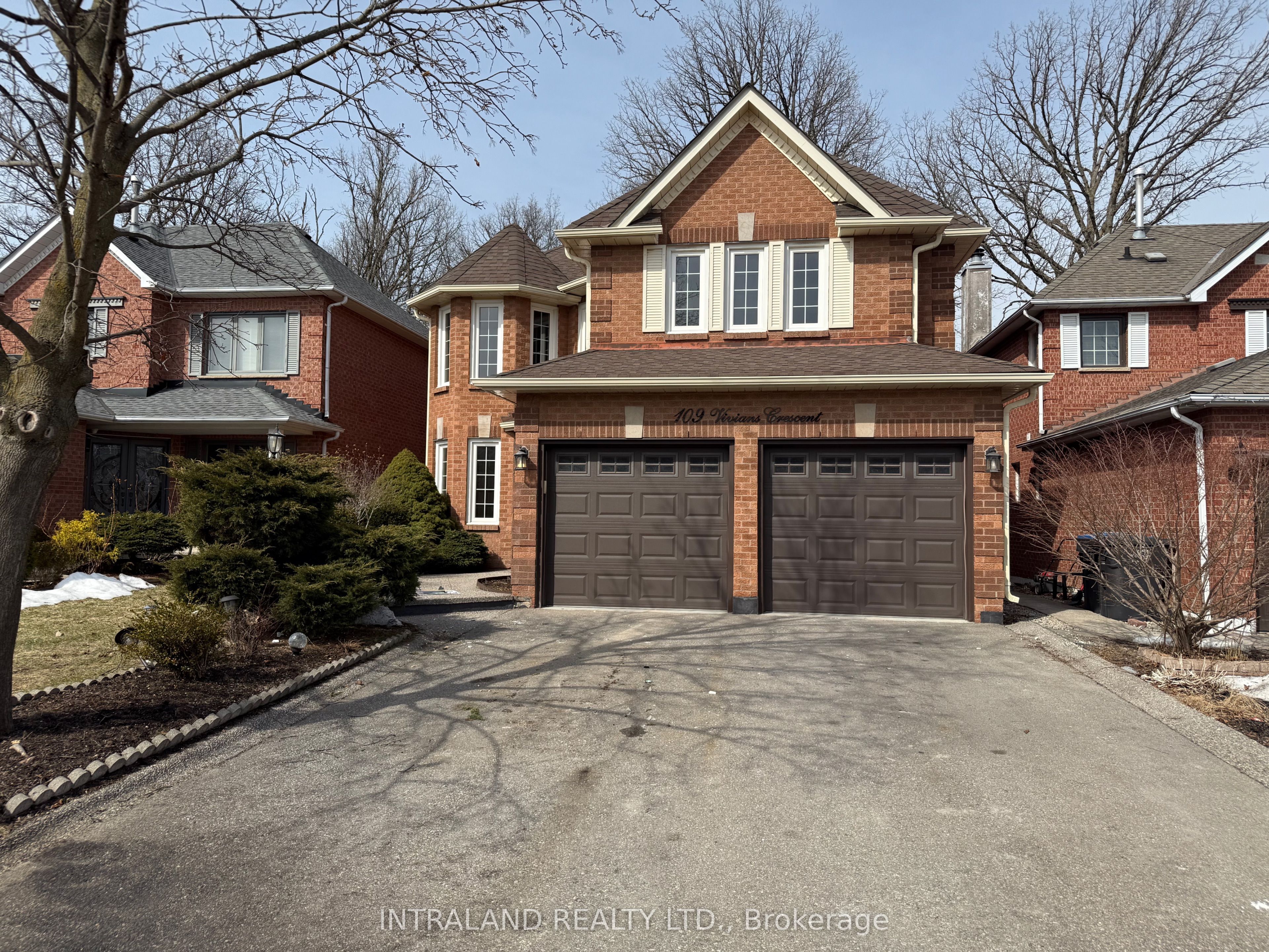 Photo 2 of 109 Vivians Crescent, Brampton, Fletcher's West — HOMEH