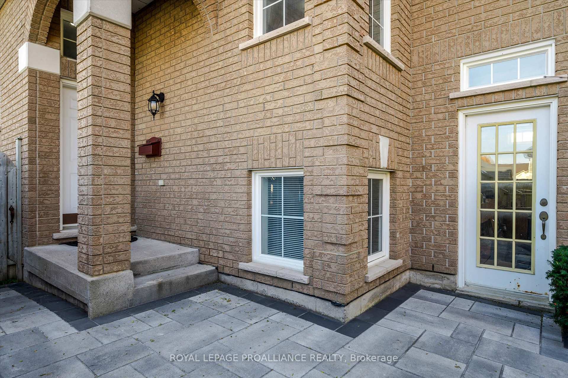 Photo 3 of 209 Towerhill Road, Peterborough, Northcrest Ward 5 — HOMEH