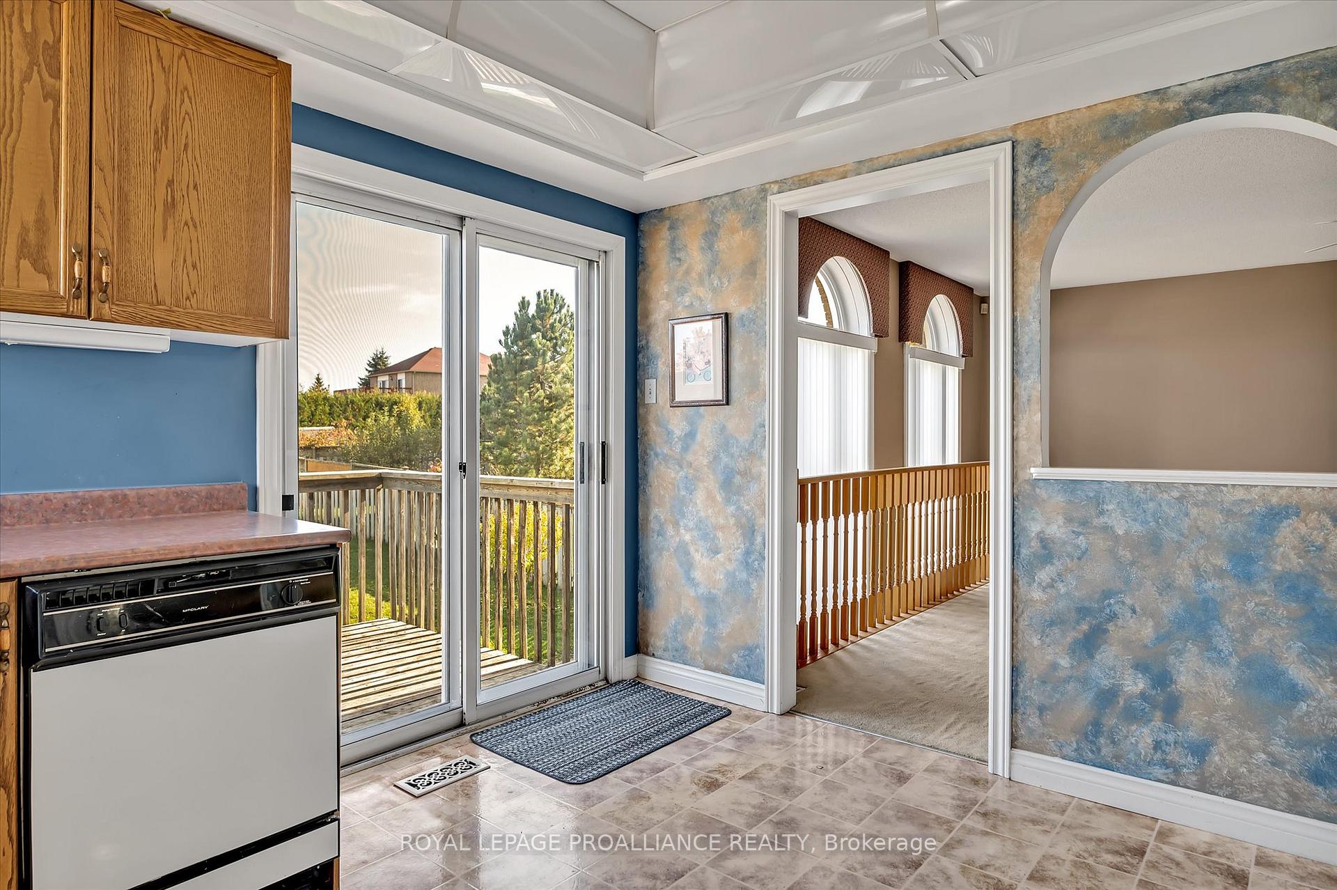 Photo 10 of 209 Towerhill Road, Peterborough, Northcrest Ward 5 — HOMEH