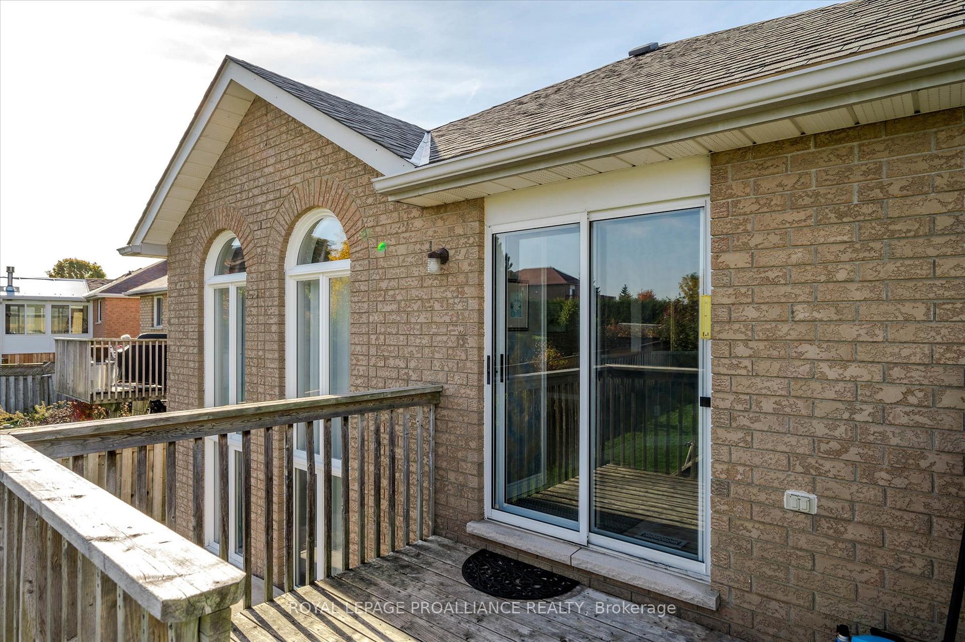 Photo 11 of 209 Towerhill Road, Peterborough, Northcrest Ward 5 — HOMEH