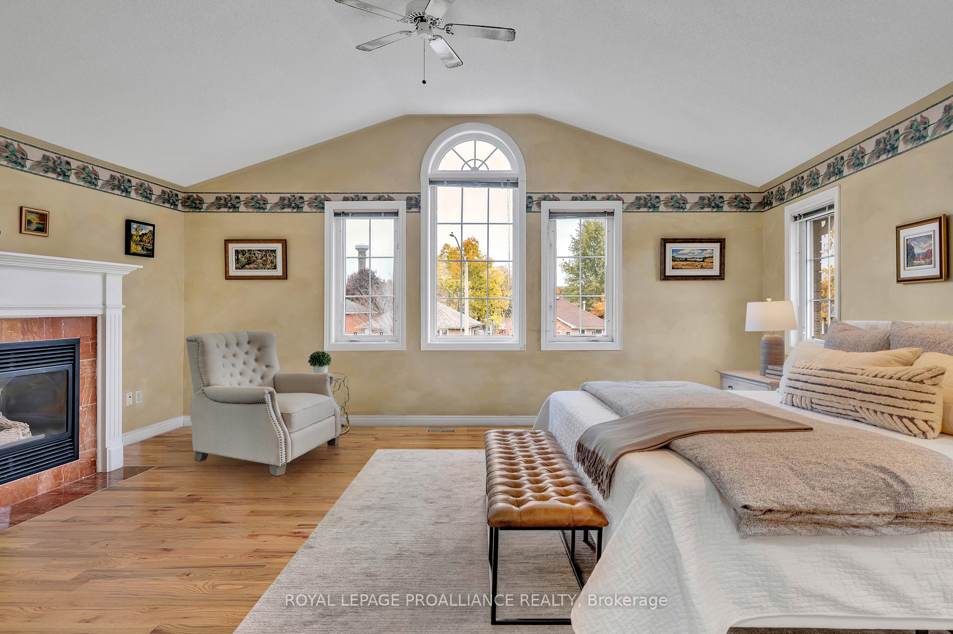 Photo 18 of 209 Towerhill Road, Peterborough, Northcrest Ward 5 — HOMEH
