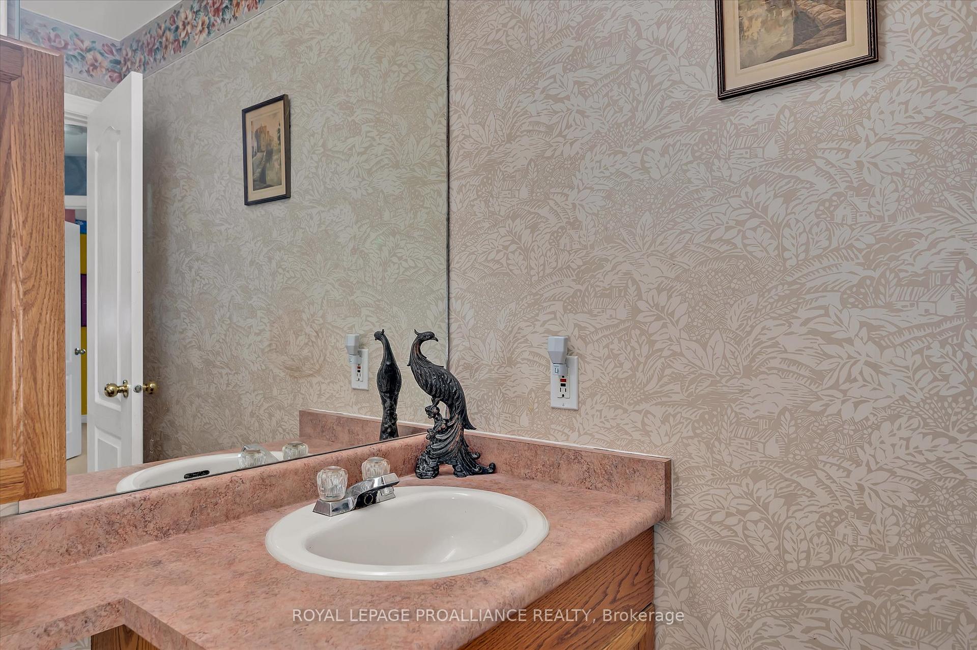 Photo 24 of 209 Towerhill Road, Peterborough, Northcrest Ward 5 — HOMEH