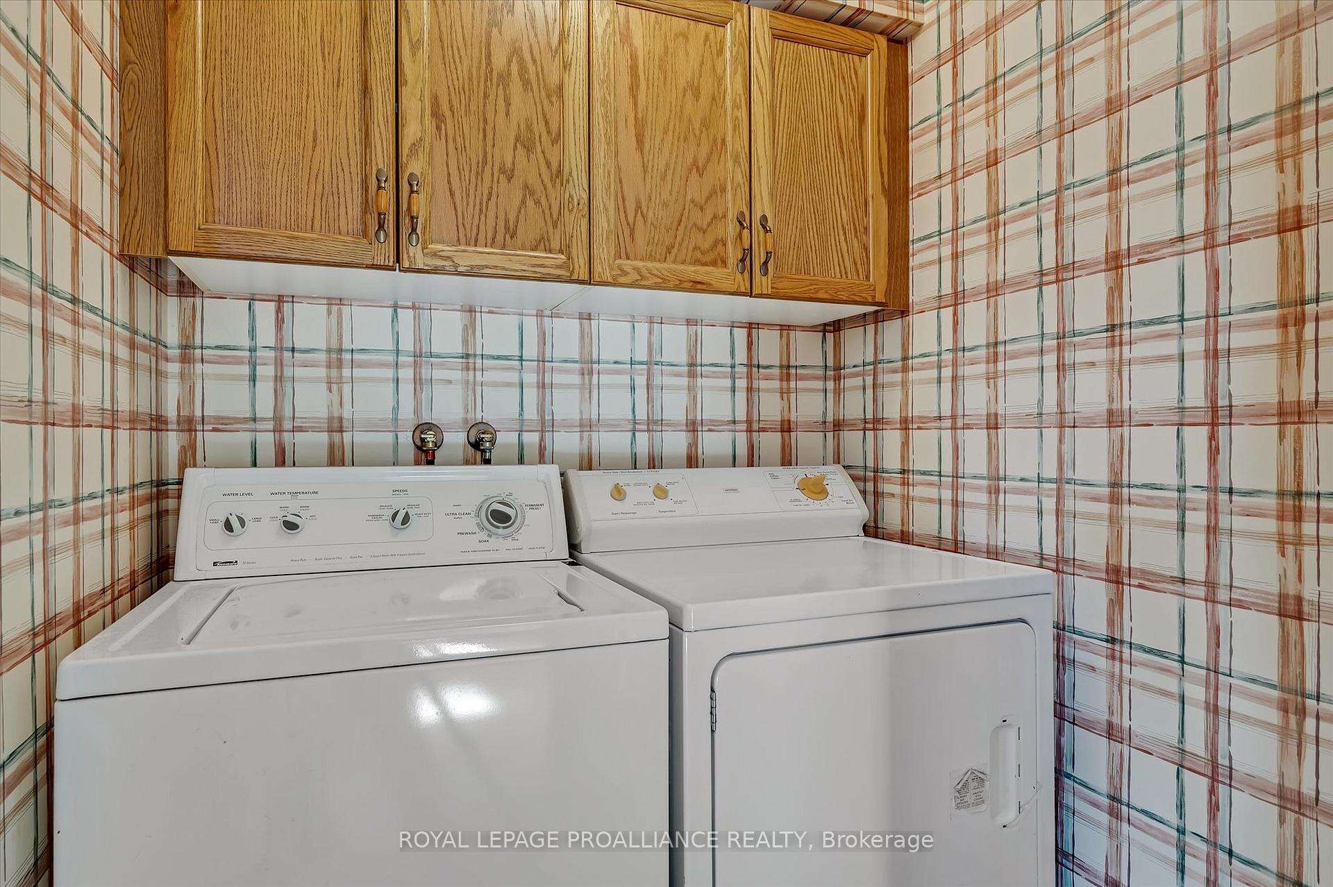 Photo 26 of 209 Towerhill Road, Peterborough, Northcrest Ward 5 — HOMEH