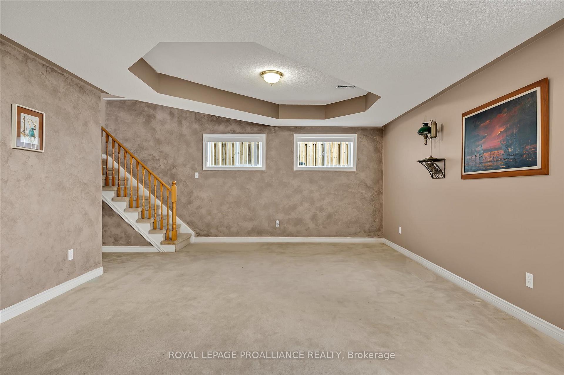 Photo 28 of 209 Towerhill Road, Peterborough, Northcrest Ward 5 — HOMEH