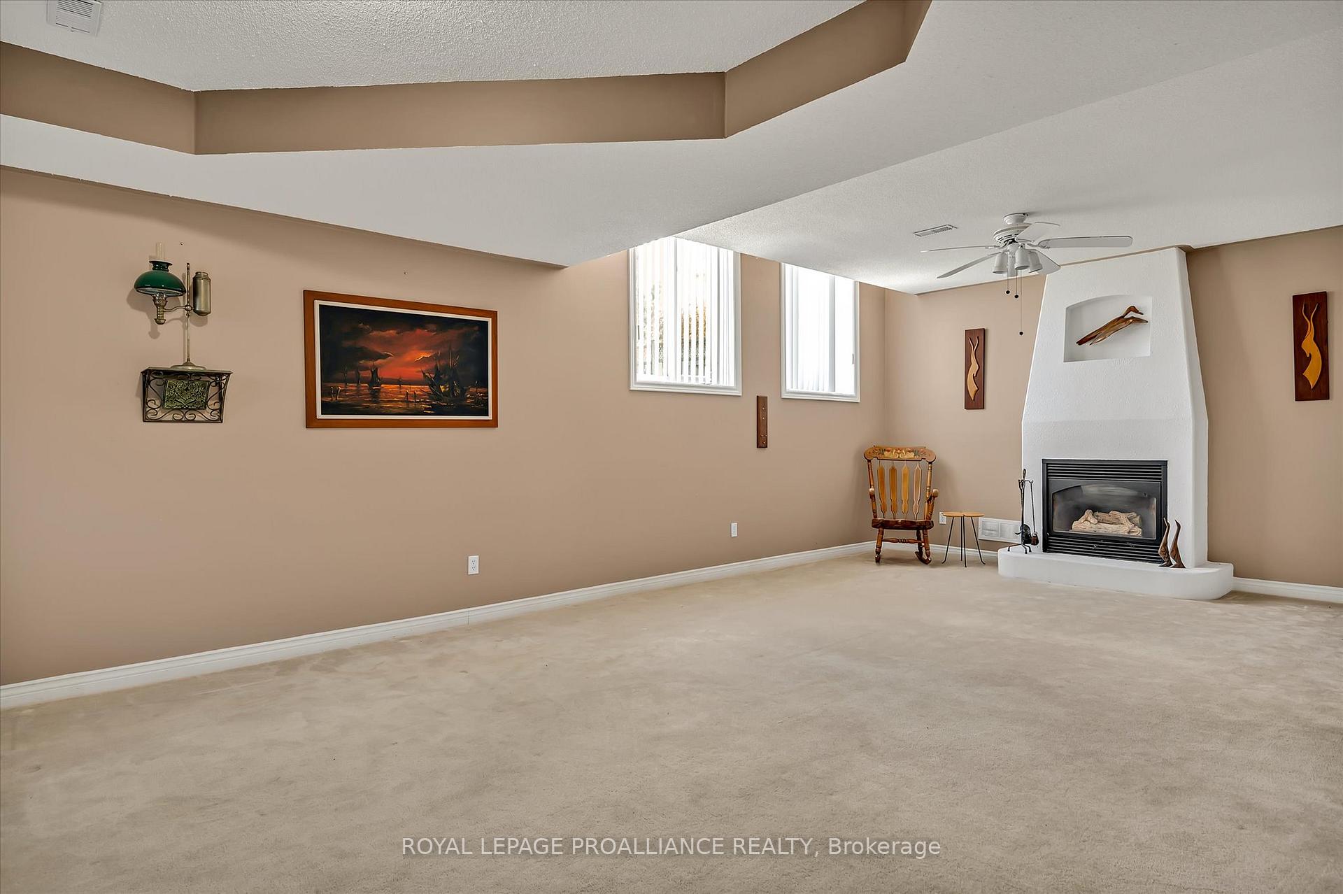 Photo 30 of 209 Towerhill Road, Peterborough, Northcrest Ward 5 — HOMEH