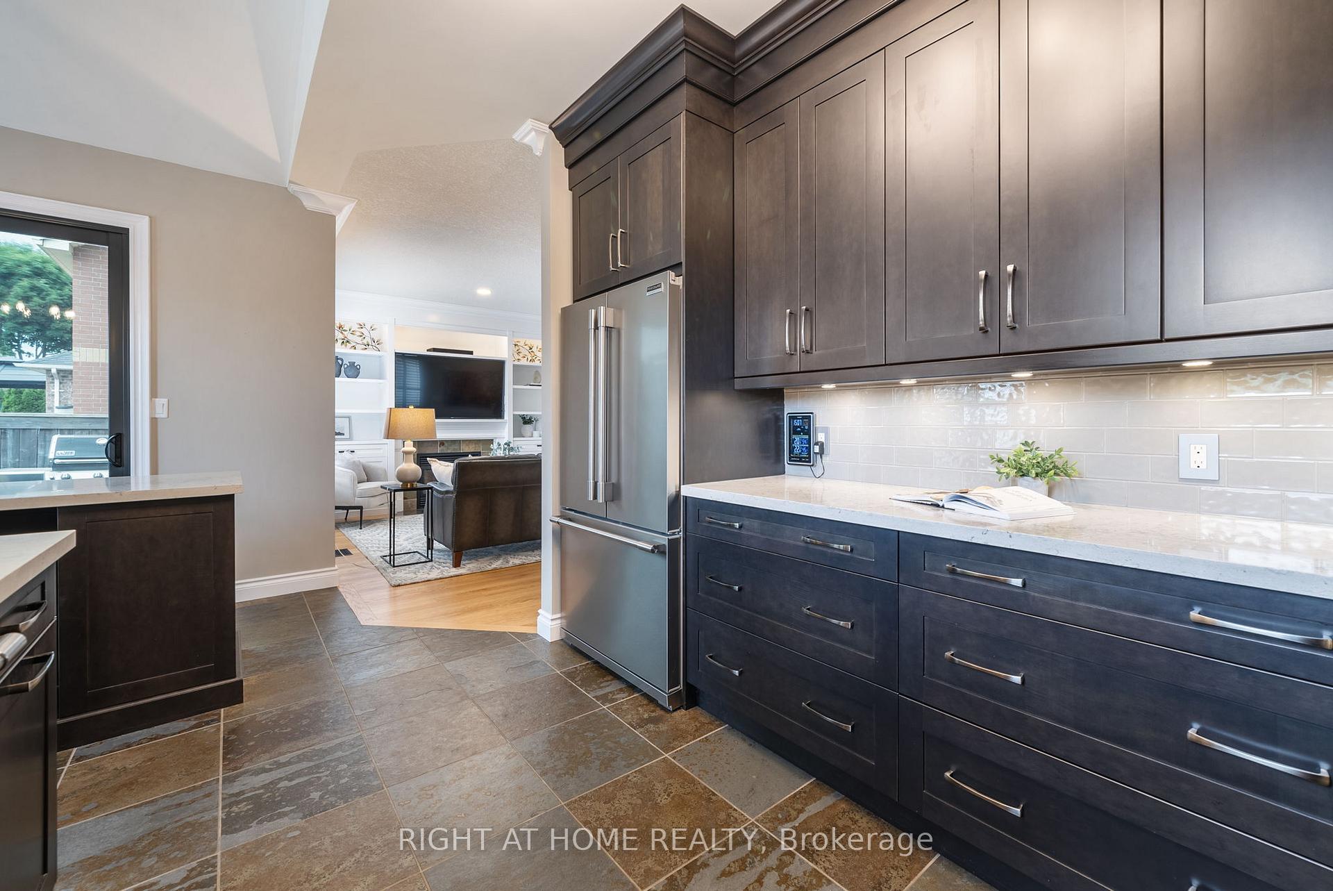 Photo 11 of 489 Britannia Avenue E, Oshawa, Kedron — HOMEH