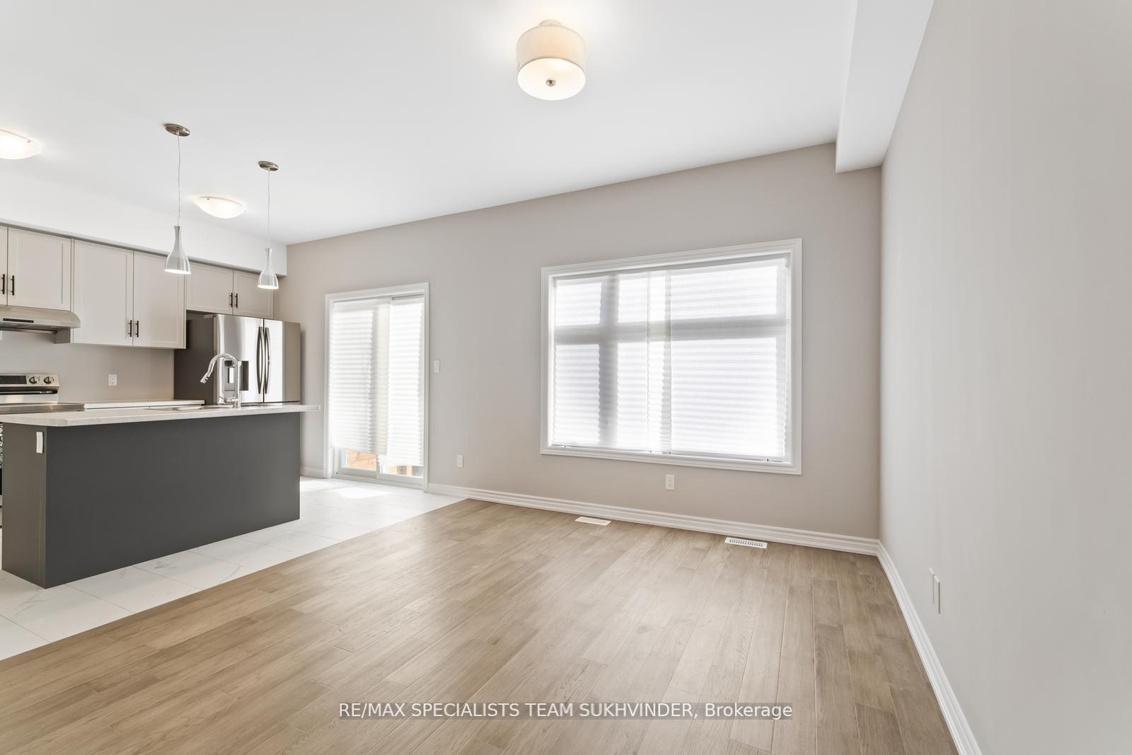 Photo 8 of Unit 41, 5672 Dorchester Road, Niagara Falls, Hospital — HOMEH