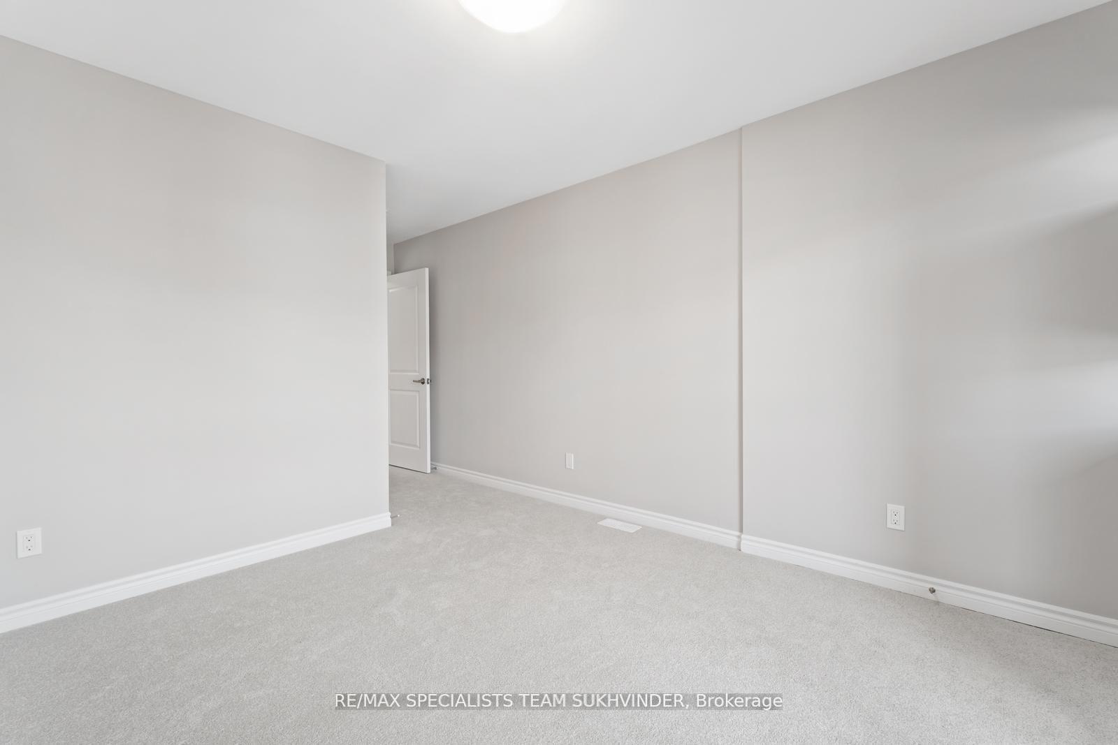 Photo 24 of Unit 41, 5672 Dorchester Road, Niagara Falls, Hospital — HOMEH