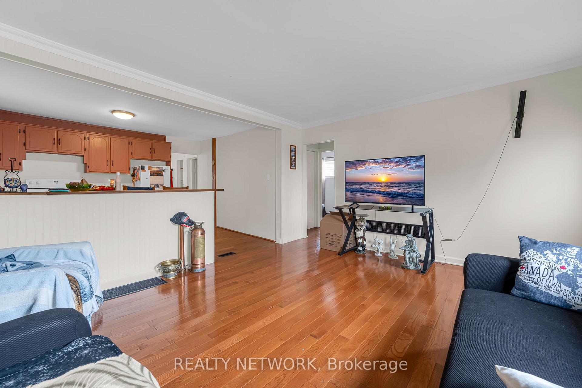 Photo 9 of 6277 Skinner Street, Niagara Falls, Arad/Fallsview — HOMEH