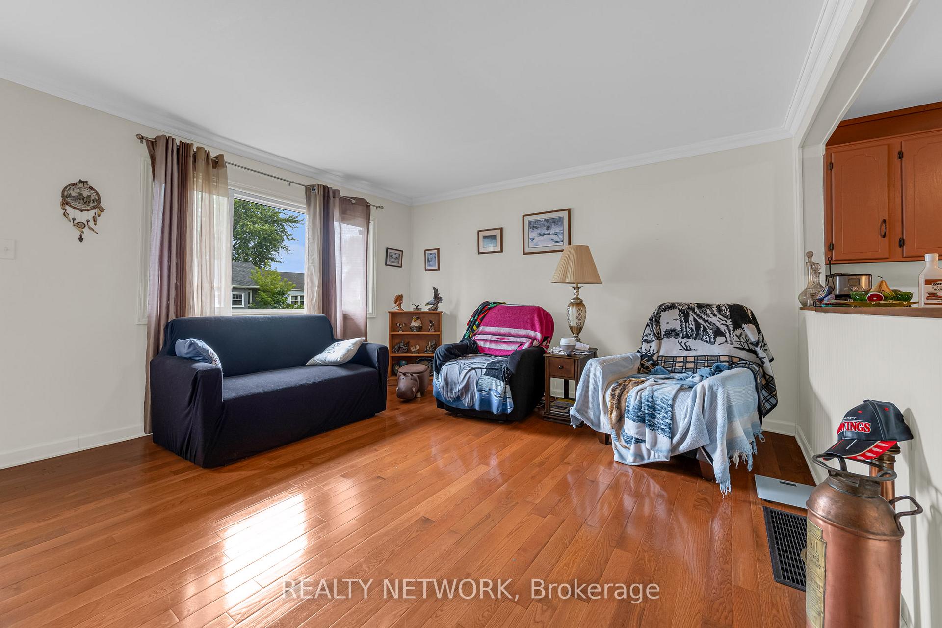Photo 10 of 6277 Skinner Street, Niagara Falls, Arad/Fallsview — HOMEH