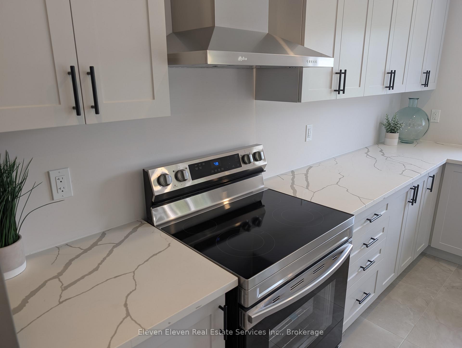 Photo 6 of 2 Butternut Drive E, Norfolk, Simcoe — HOMEH
