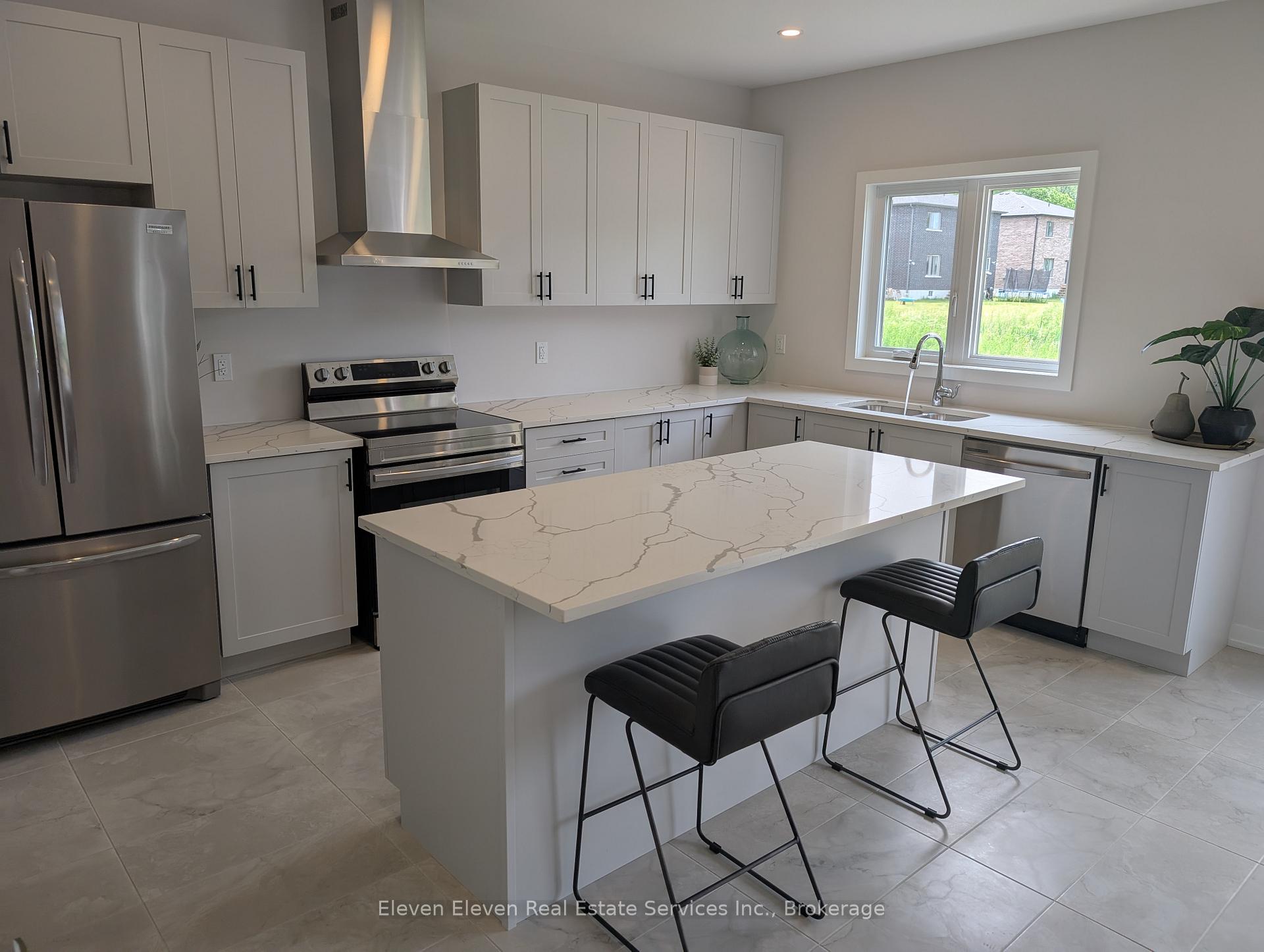 Photo 7 of 2 Butternut Drive E, Norfolk, Simcoe — HOMEH