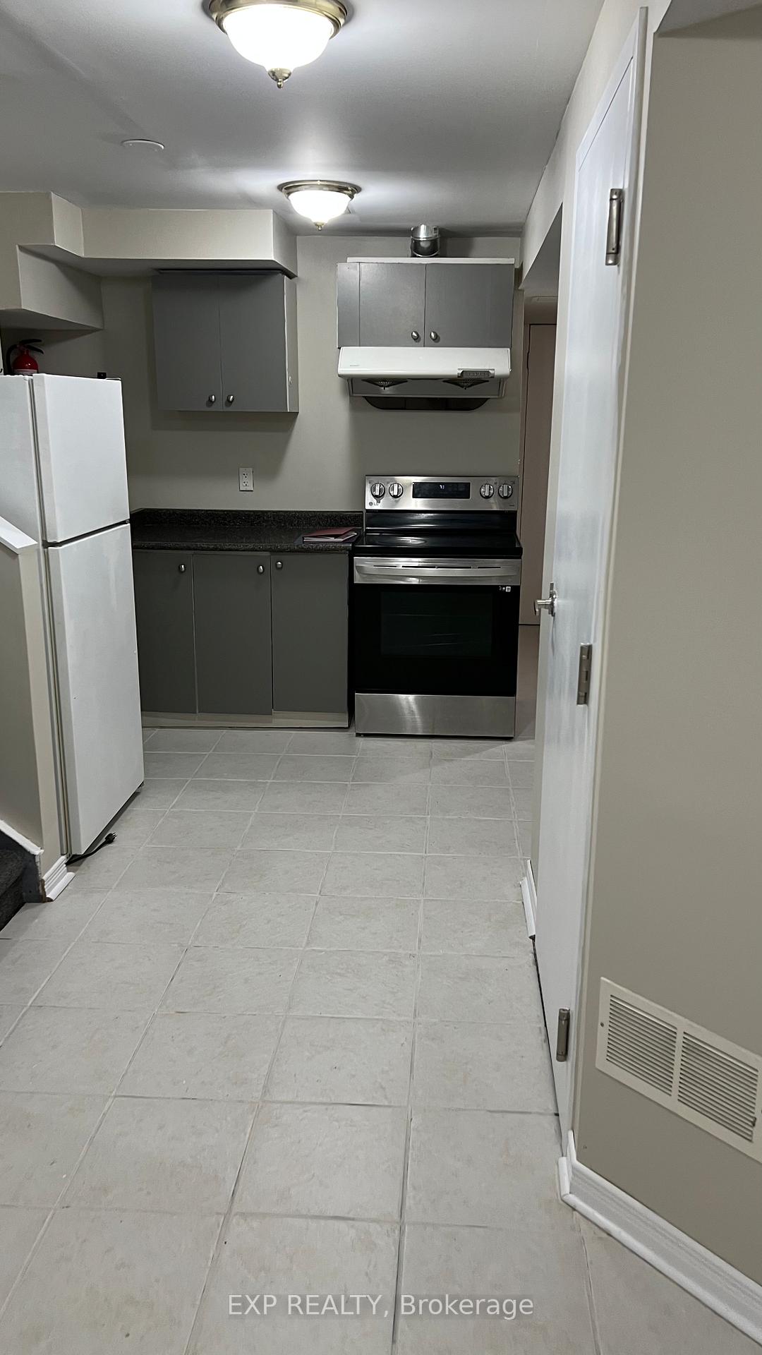 Photo 2 of 1402 Day Terrace W, Milton, Ford — HOMEH