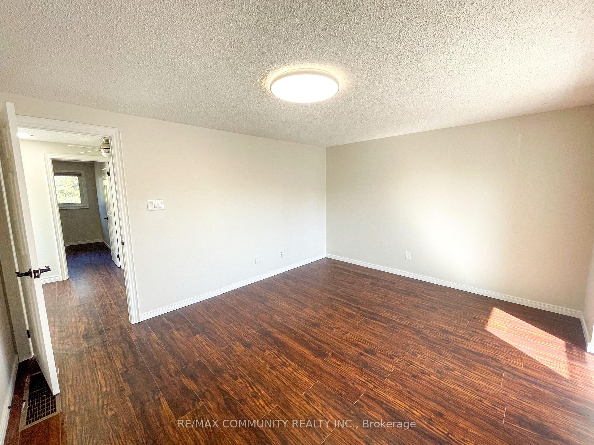 Photo 15 of 1268 Trowbridge Drive, Oshawa, Centennial — HOMEH