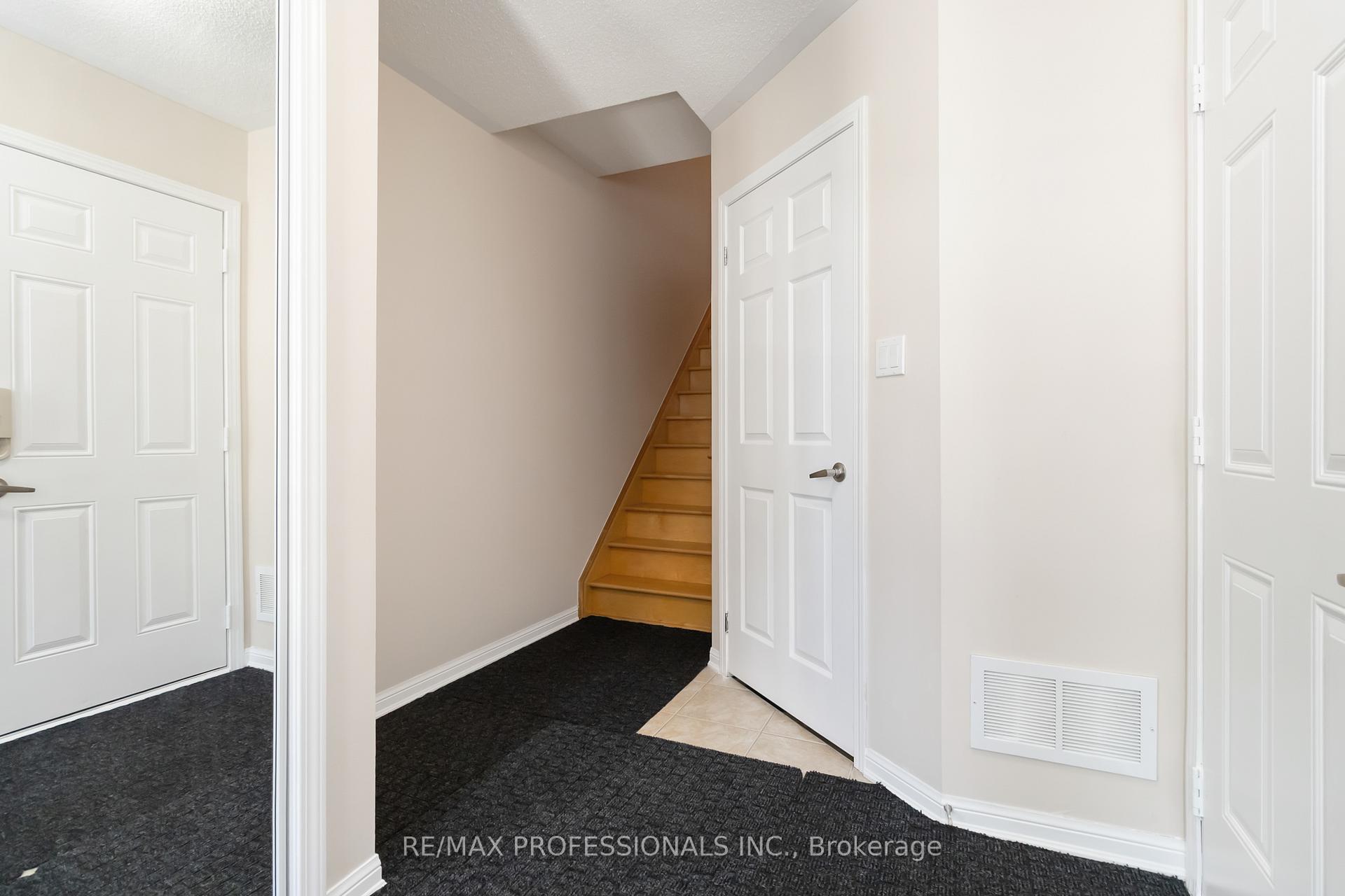 Photo 6 of 948 Sprague Place, Milton, Coates — HOMEH