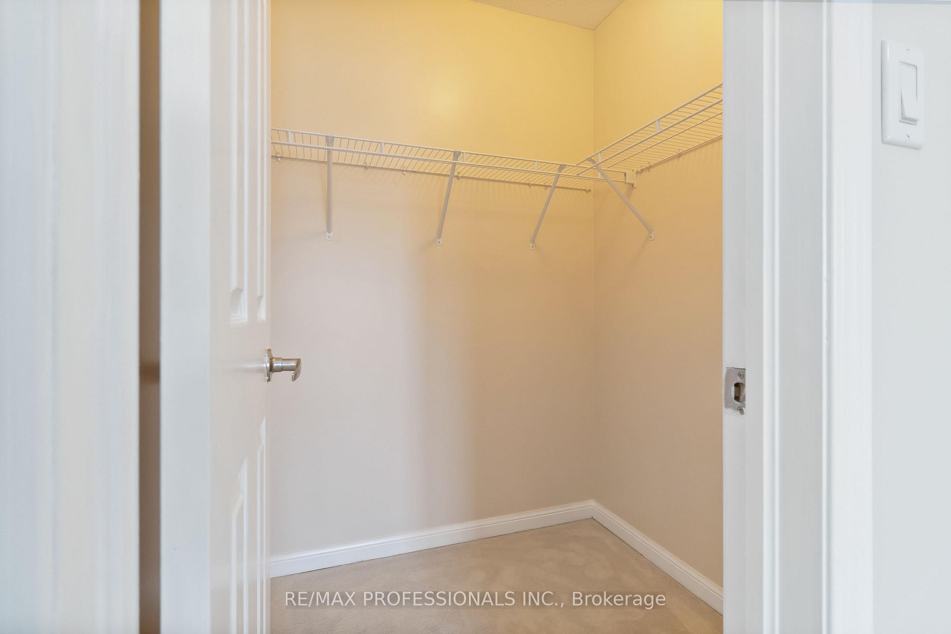 Photo 21 of 948 Sprague Place, Milton, Coates — HOMEH