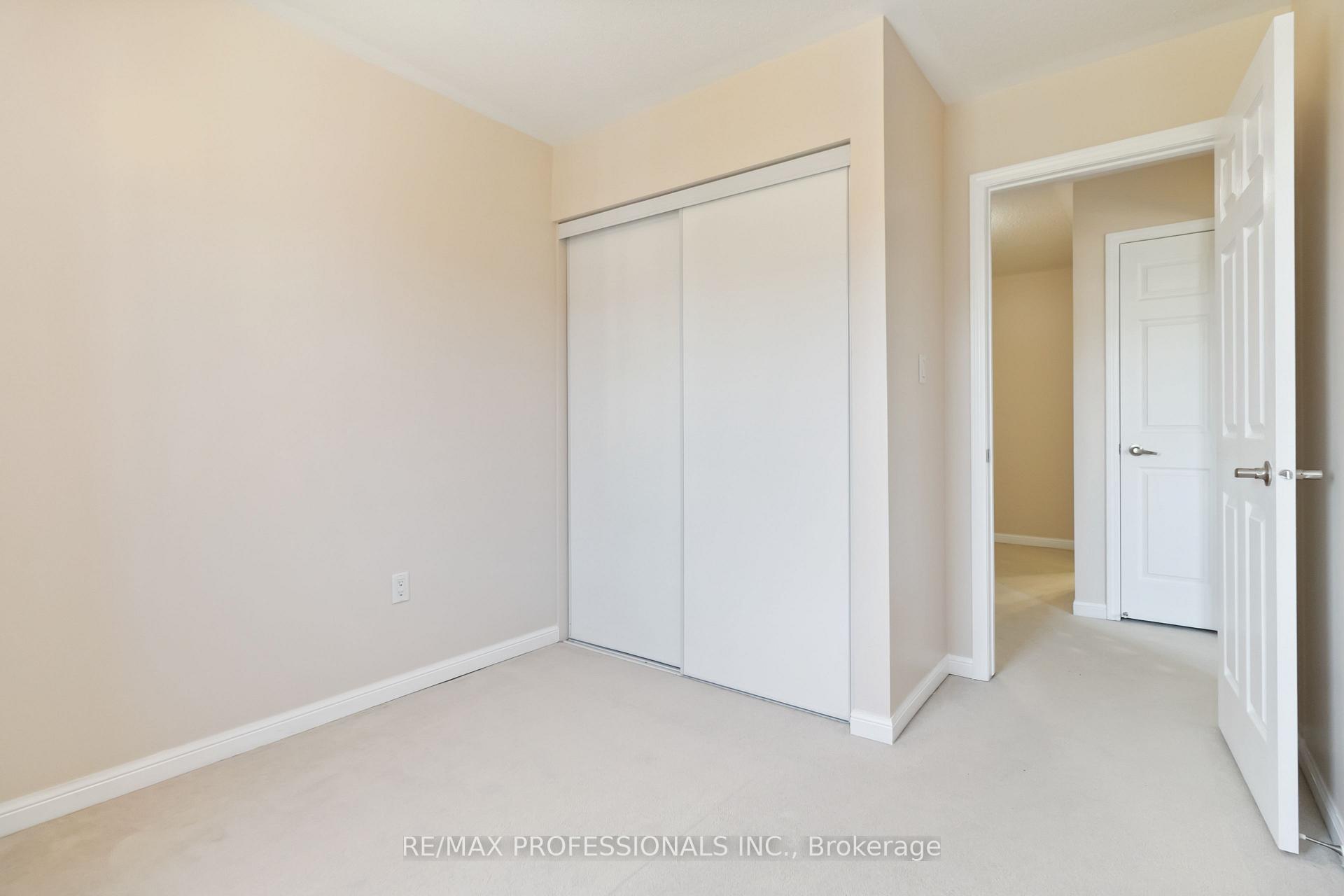 Photo 25 of 948 Sprague Place, Milton, Coates — HOMEH
