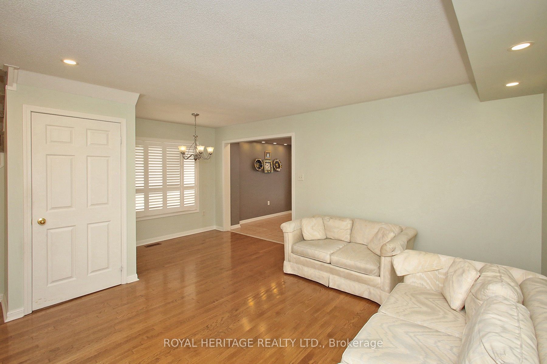 Photo 34 of 70 Longueuil Place, Whitby, Pringle Creek — HOMEH