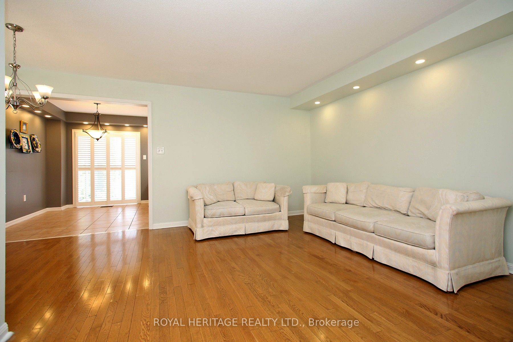 Photo 32 of 70 Longueuil Place, Whitby, Pringle Creek — HOMEH