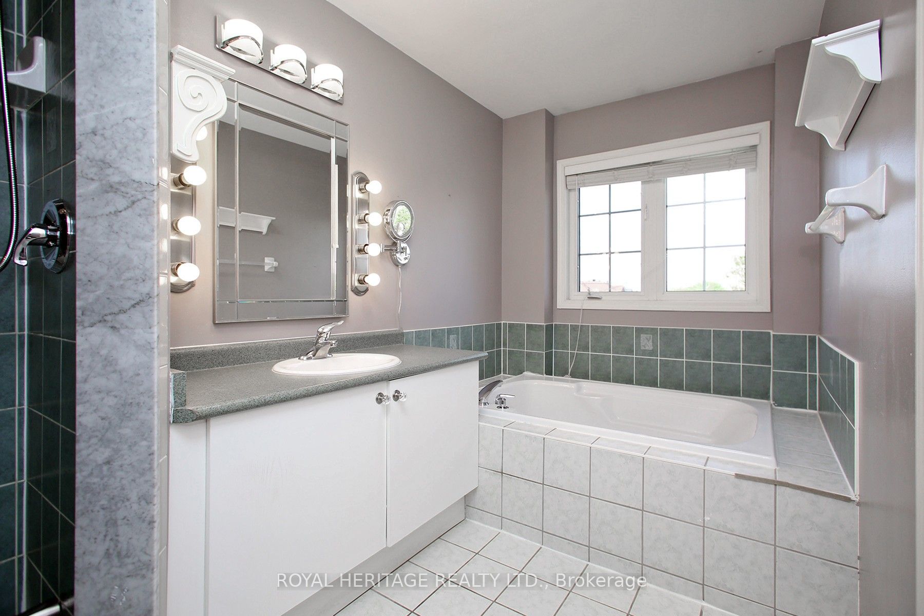 Photo 42 of 70 Longueuil Place, Whitby, Pringle Creek — HOMEH