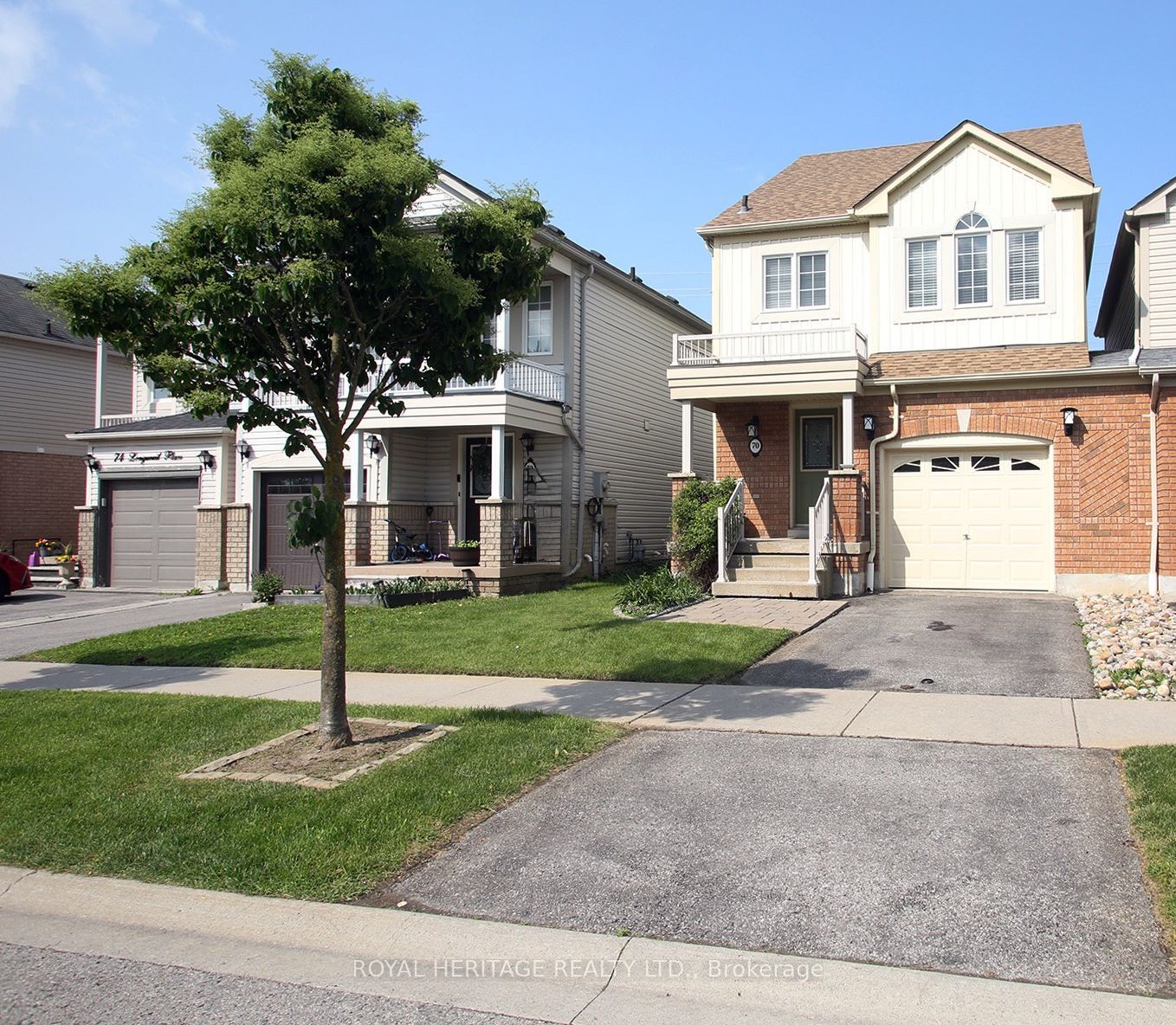 Photo 2 of 70 Longueuil Place, Whitby, Pringle Creek — HOMEH