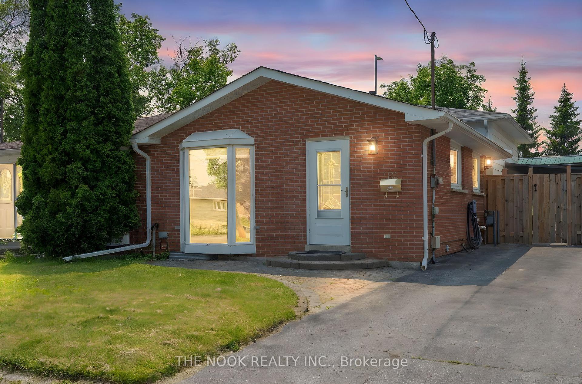 Photo 1 of 68 Vancouver Court, Oshawa, Vanier — HOMEH