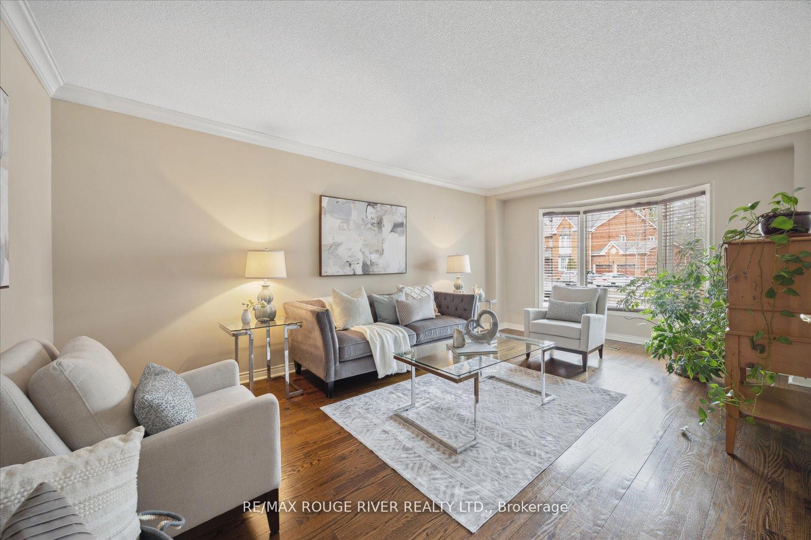 Photo 16 of 921 Duncannon Drive, Pickering, Liverpool — HOMEH