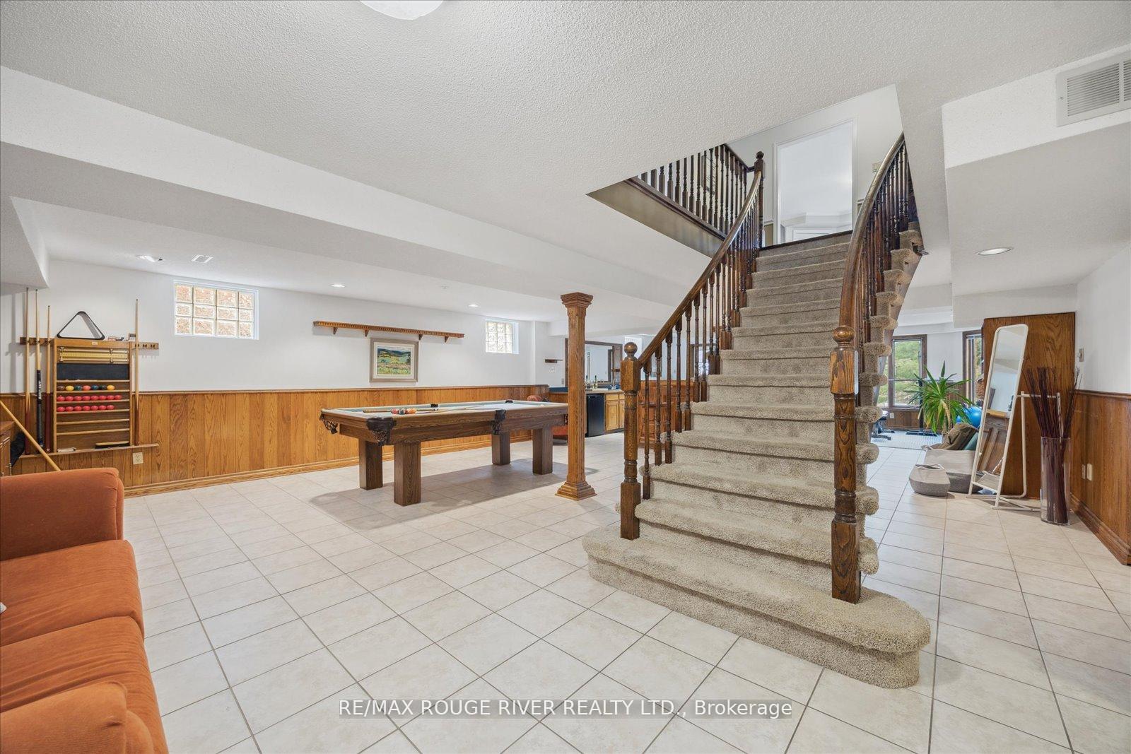 Photo 32 of 921 Duncannon Drive, Pickering, Liverpool — HOMEH