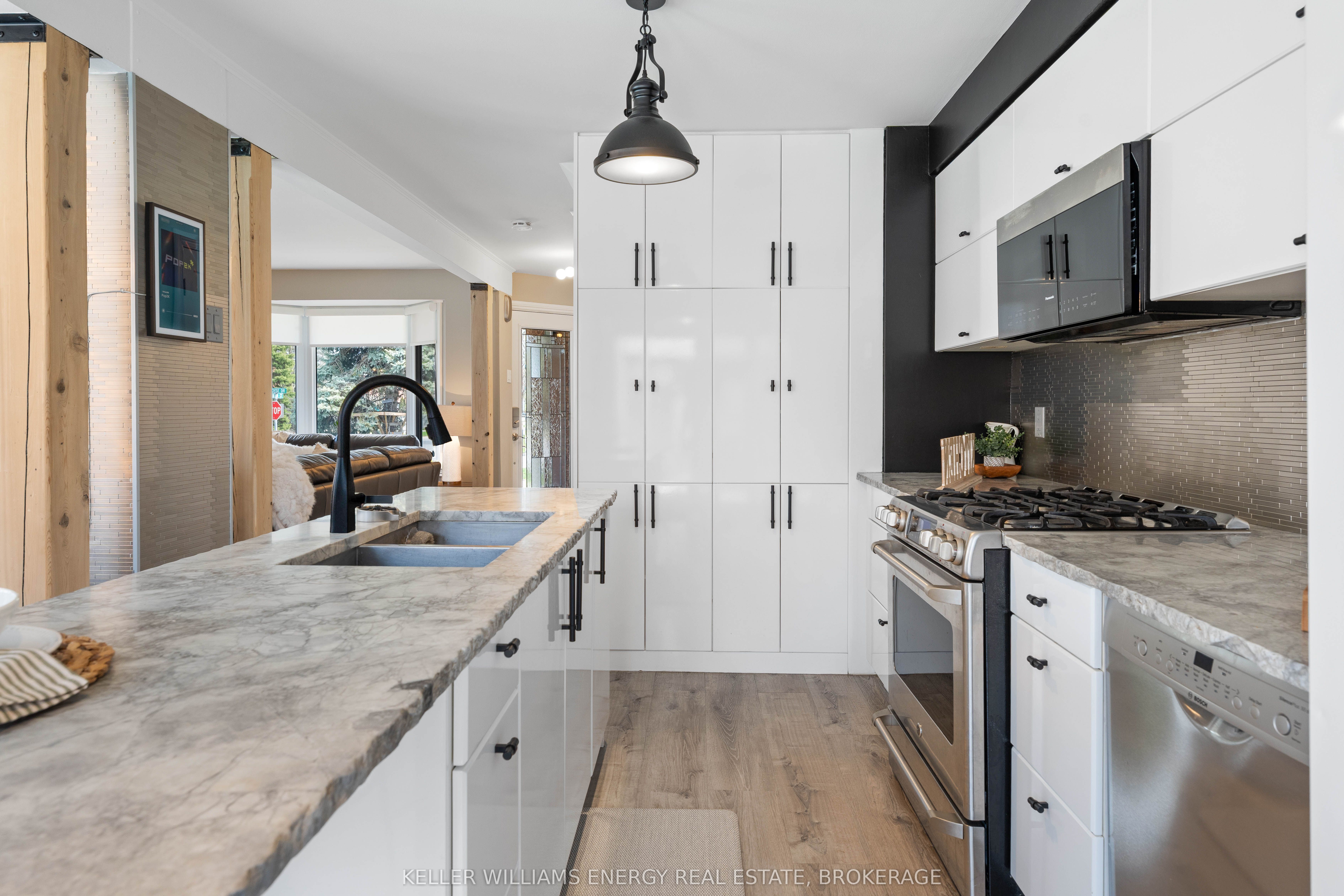 Photo 26 of 34 Moyse Drive, Clarington, Courtice — HOMEH