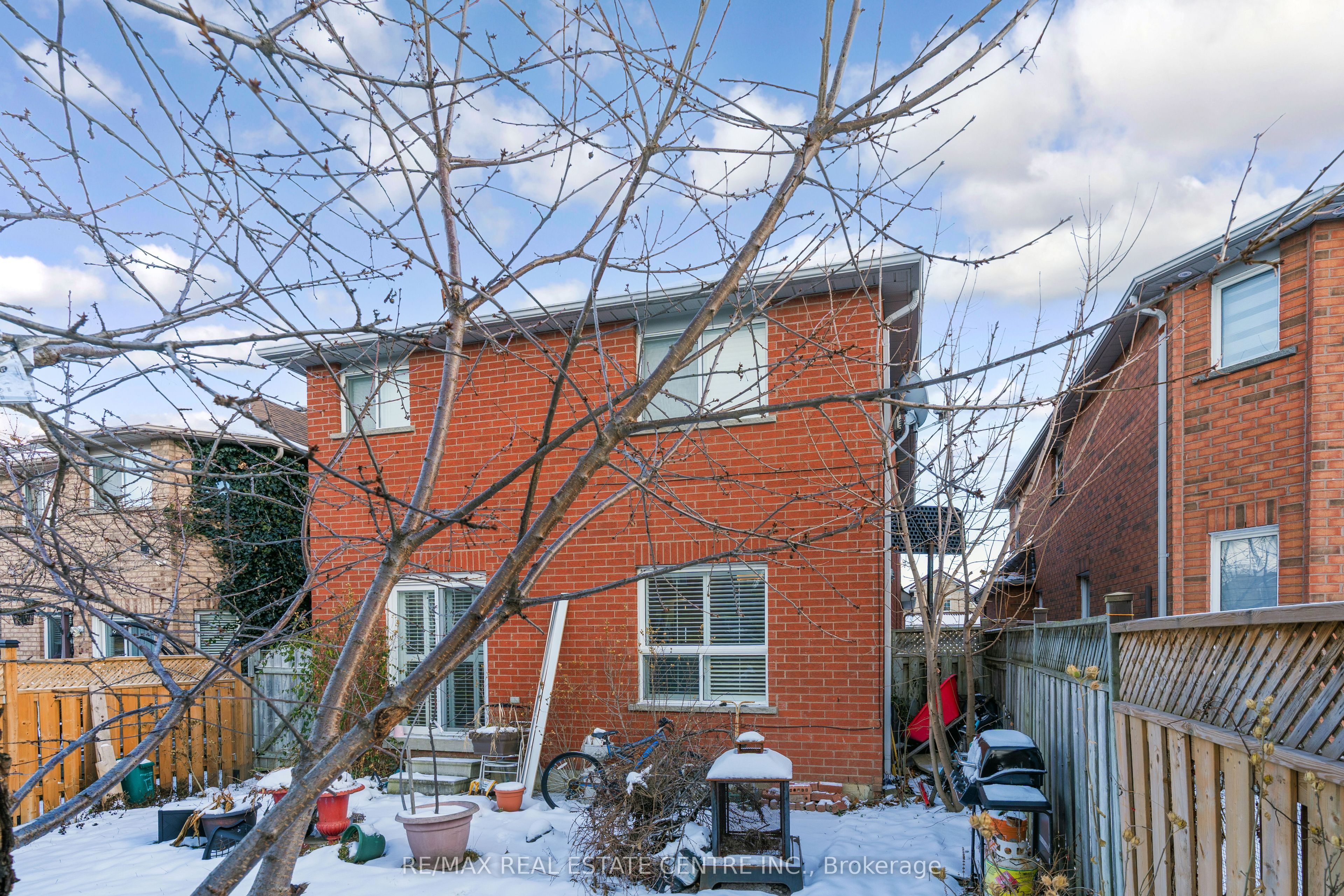 Photo 68 of 40 Olympia Crescent, Brampton, Fletcher's Meadow — HOMEH