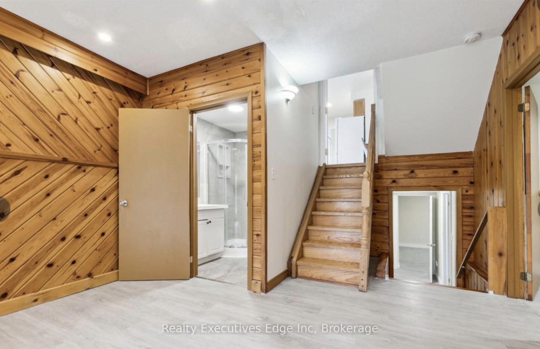 Photo 5 of 65 Overbank Drive, Oshawa, McLaughlin — HOMEH