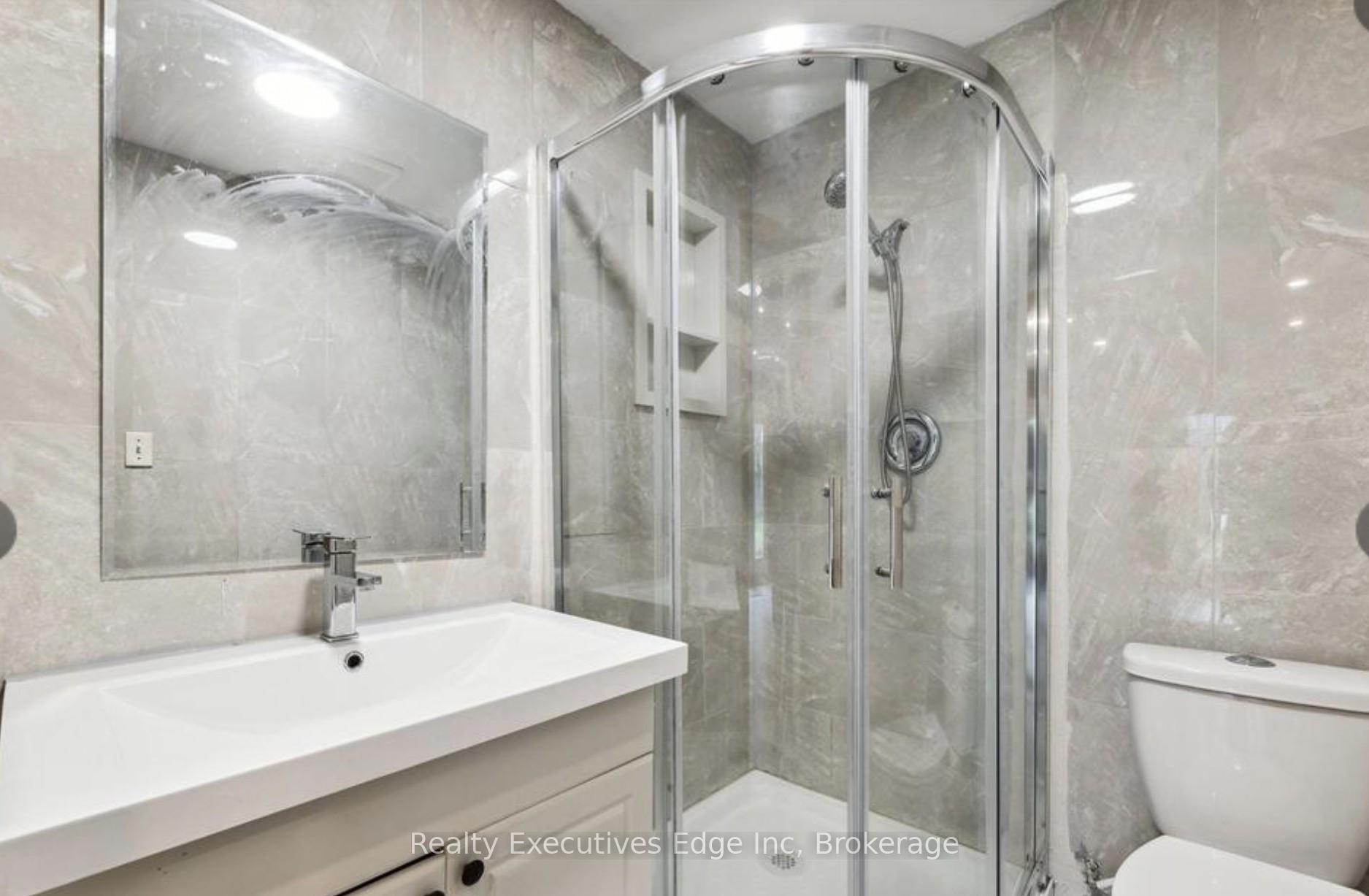 Photo 7 of 65 Overbank Drive, Oshawa, McLaughlin — HOMEH