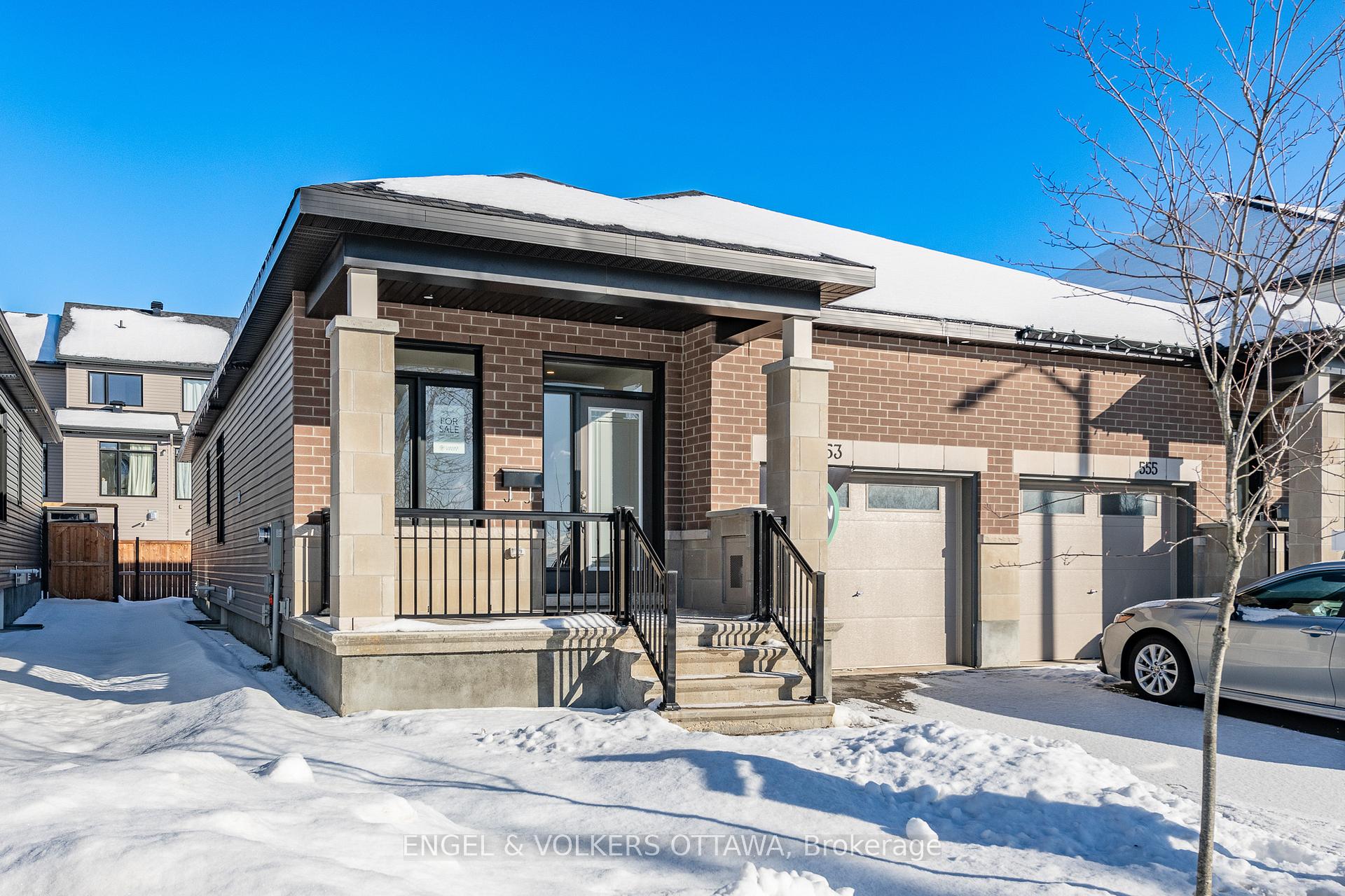 Front of 553 Knotridge Street