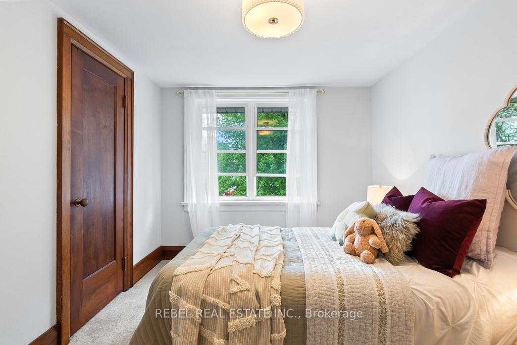 Photo 23 of 468 Athol Street E, Oshawa, Central — HOMEH