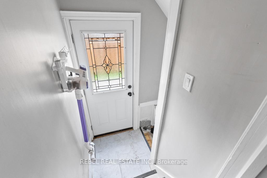 Photo 27 of 468 Athol Street E, Oshawa, Central — HOMEH