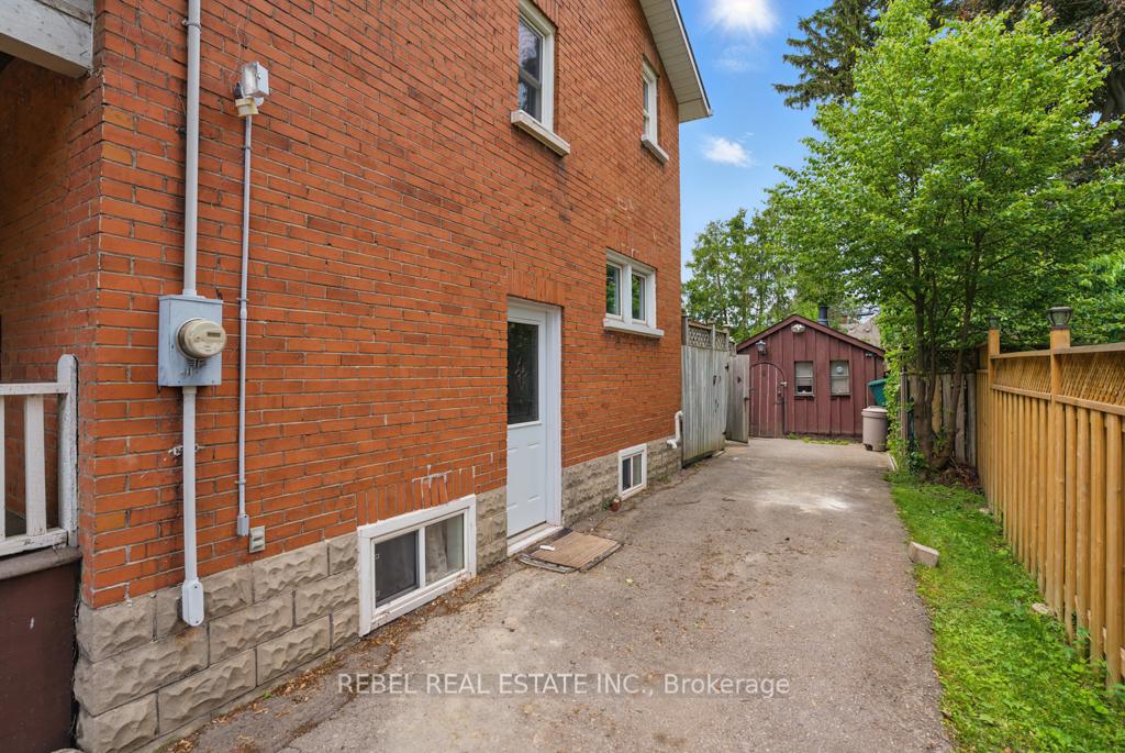 Photo 28 of 468 Athol Street E, Oshawa, Central — HOMEH