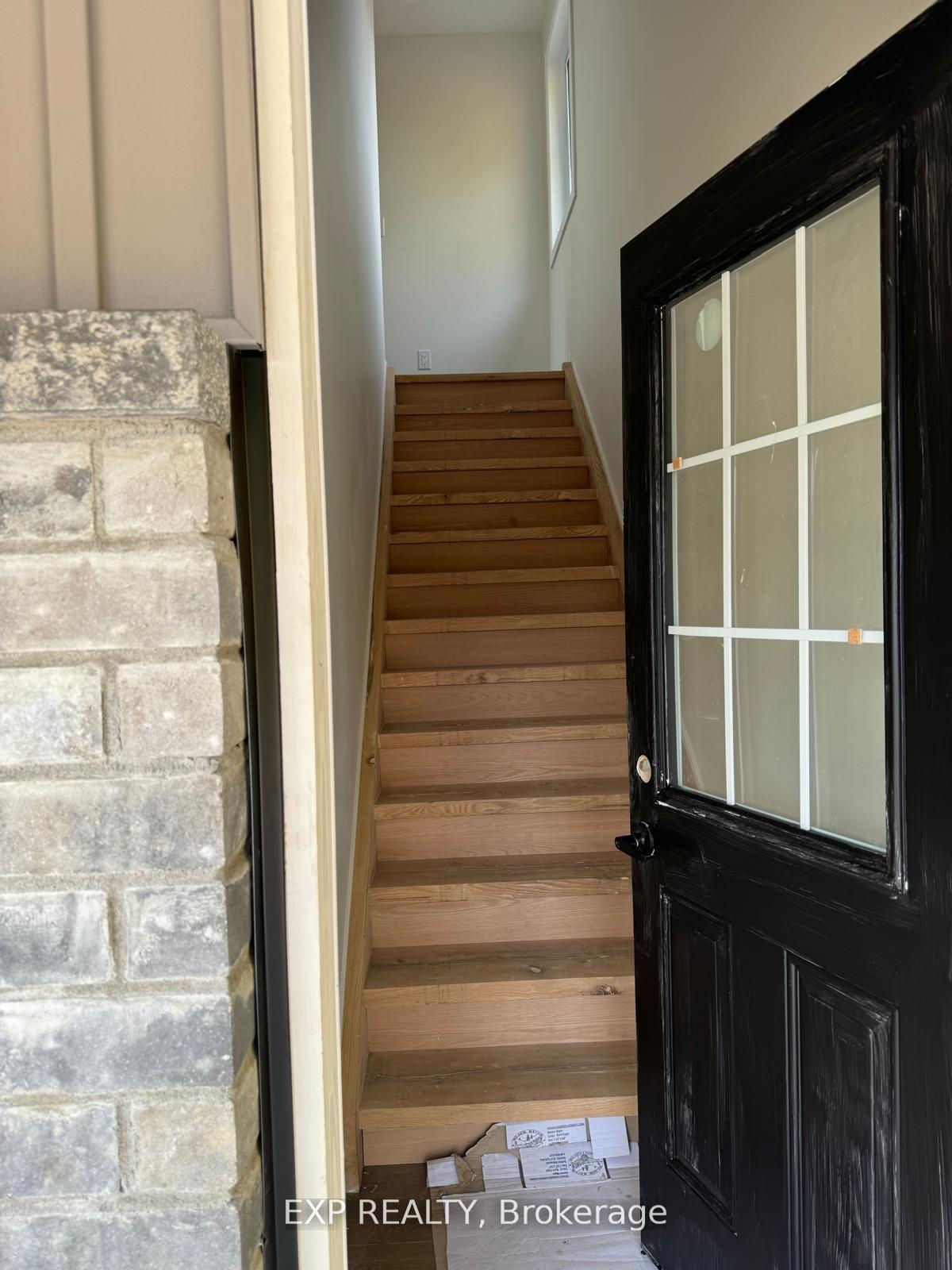 Photo 3 of 910 William Booth Crescent, Oshawa, Centennial — HOMEH