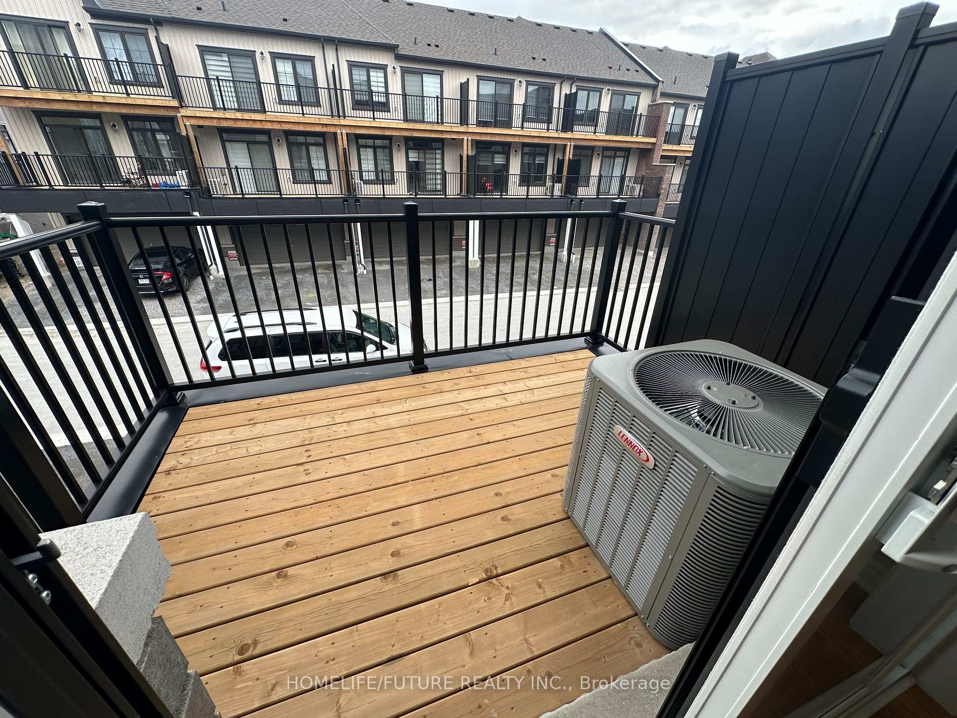 Photo 10 of 1136 Greentree Path, Oshawa, Kedron — HOMEH