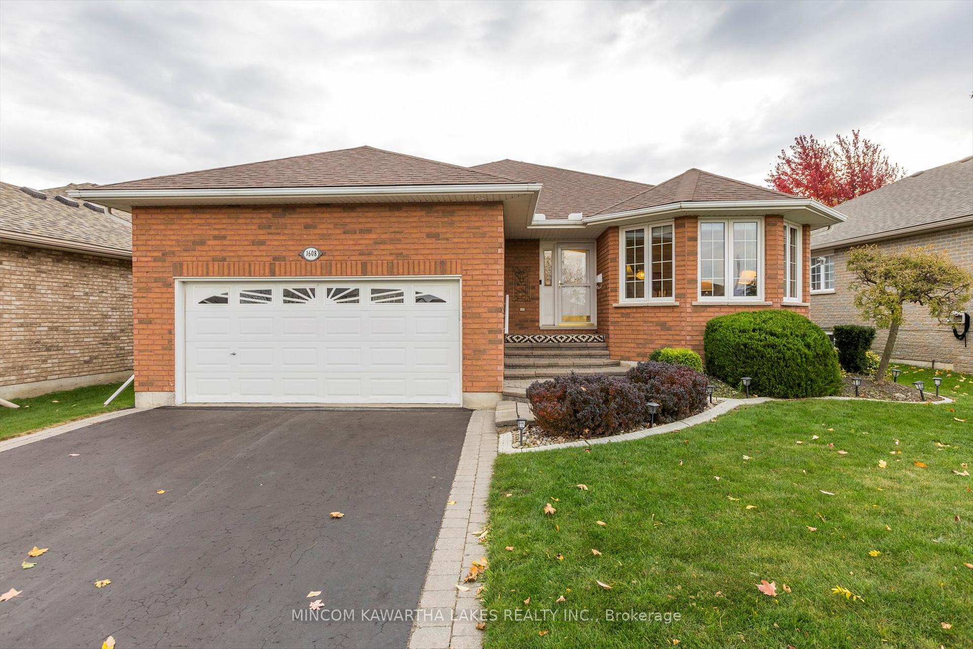 Front of 1608 Ravenwood Drive