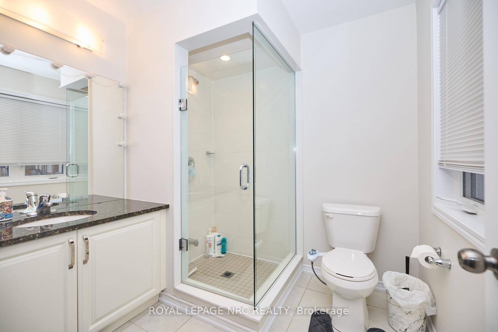 Photo 11 of 7782 White Pine Crescent, Niagara Falls, Brown — HOMEH