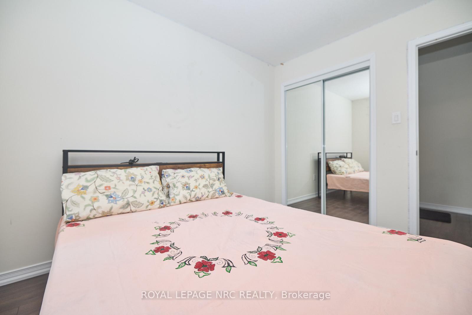 Photo 17 of 7782 White Pine Crescent, Niagara Falls, Brown — HOMEH