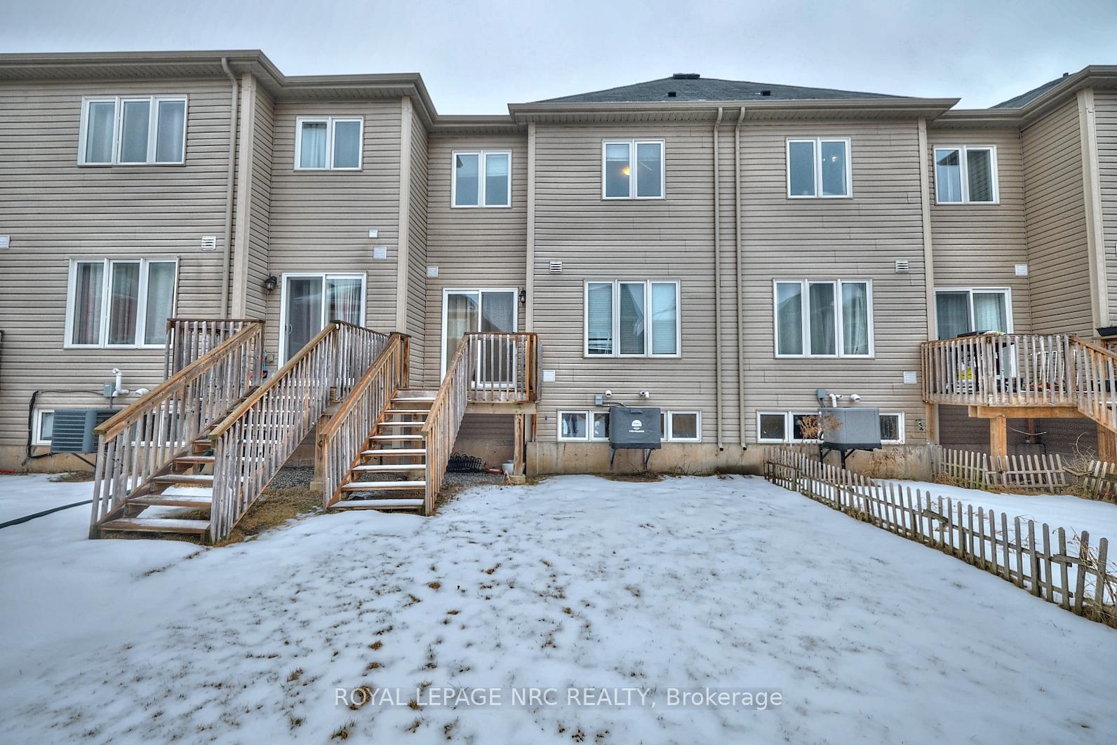 Photo 21 of 7782 White Pine Crescent, Niagara Falls, Brown — HOMEH