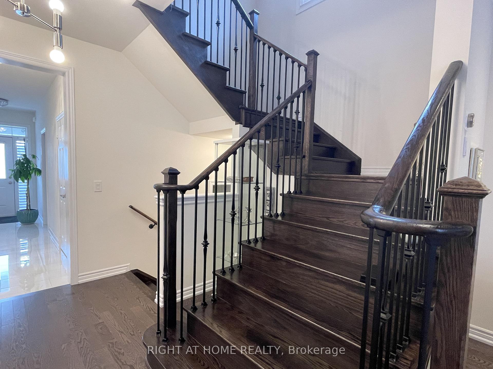 Photo 10 of 1515 Chretien Street, Milton, Ford — HOMEH