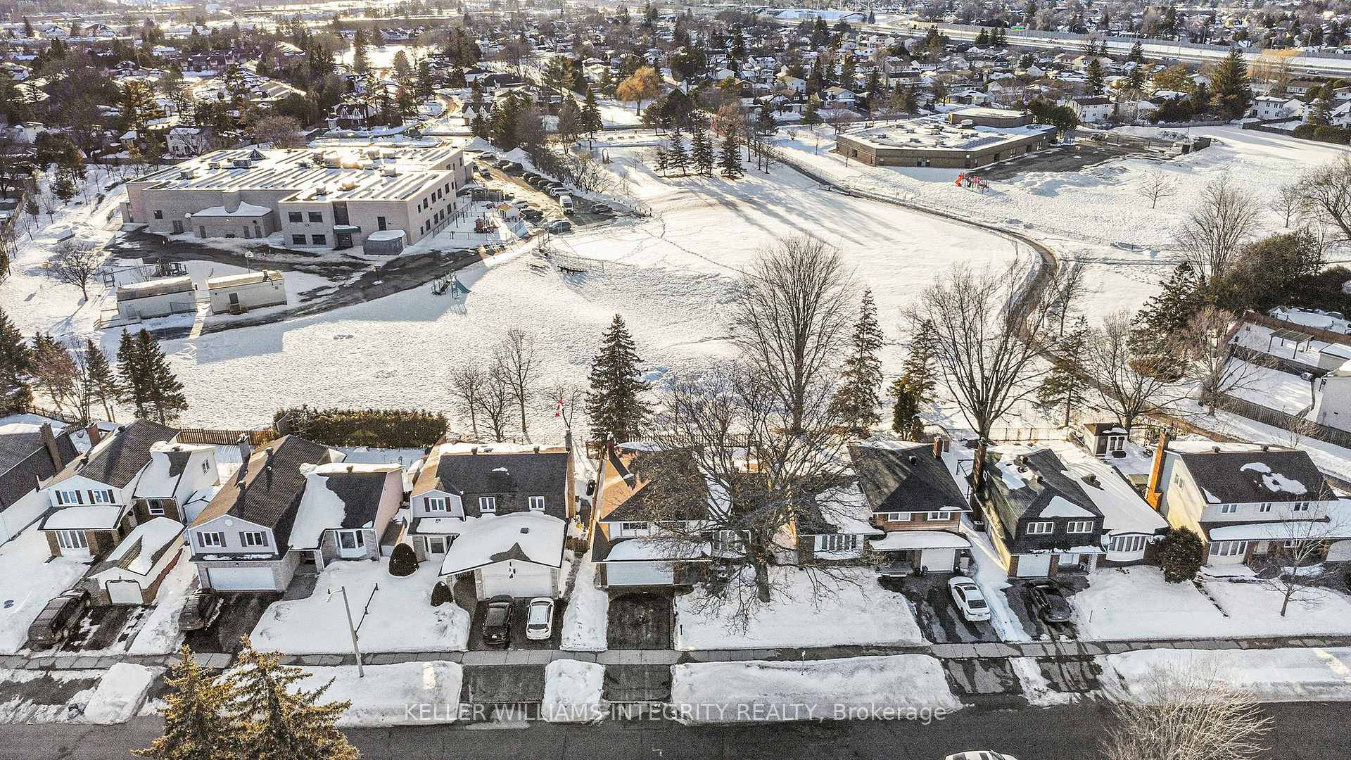 Photo 2 of 6359 Lumberman Way, Ottawa, Convent Glen South — HOMEH