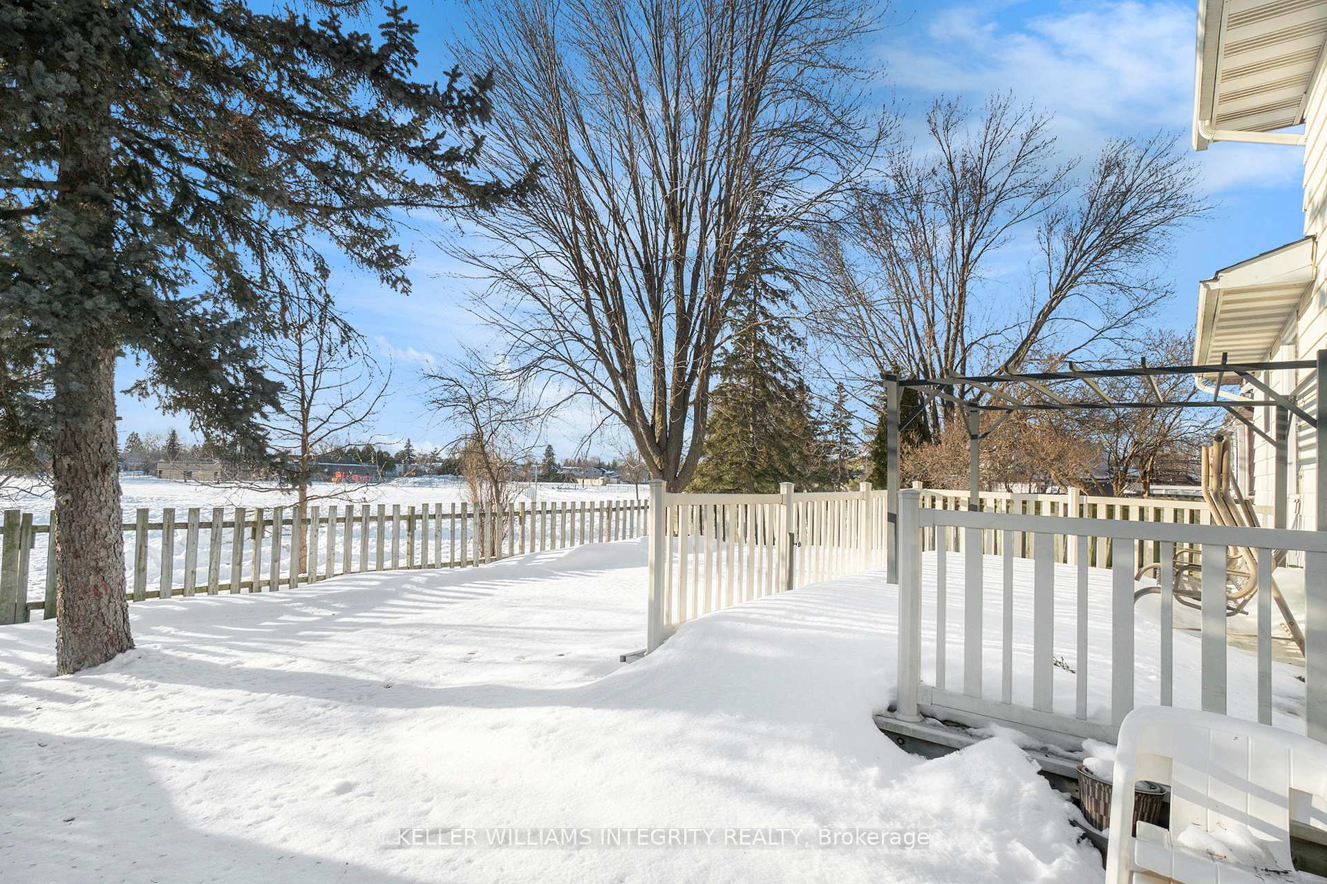 Photo 3 of 6359 Lumberman Way, Ottawa, Convent Glen South — HOMEH