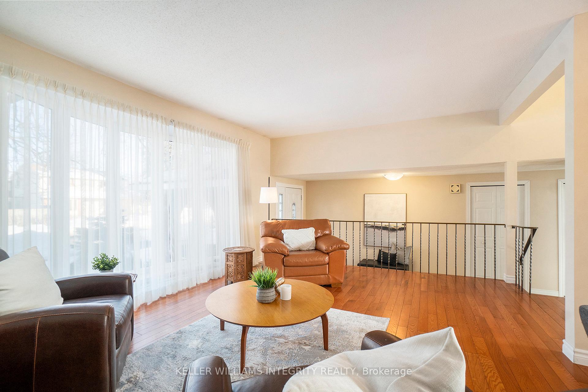 Photo 7 of 6359 Lumberman Way, Ottawa, Convent Glen South — HOMEH