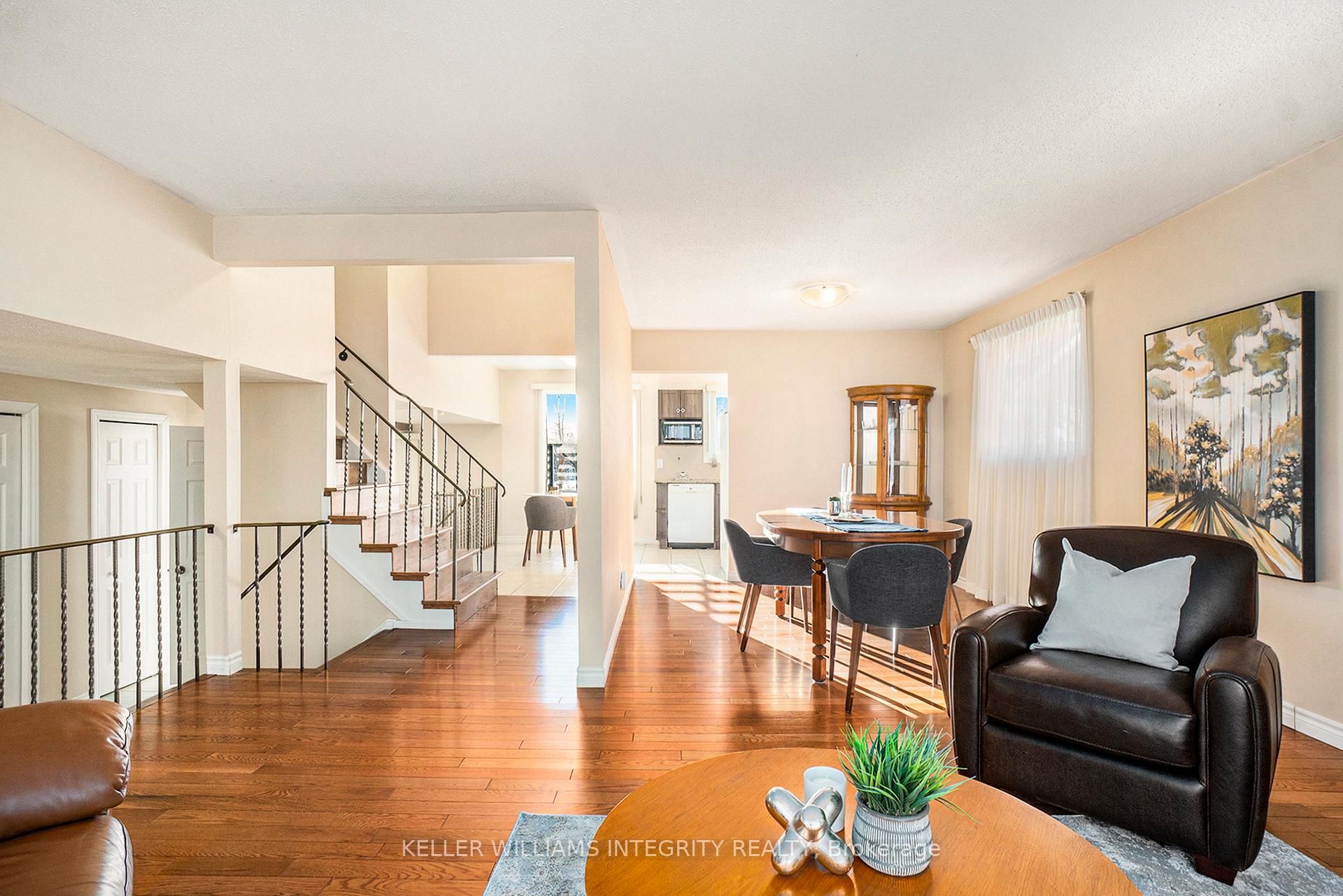 Photo 8 of 6359 Lumberman Way, Ottawa, Convent Glen South — HOMEH